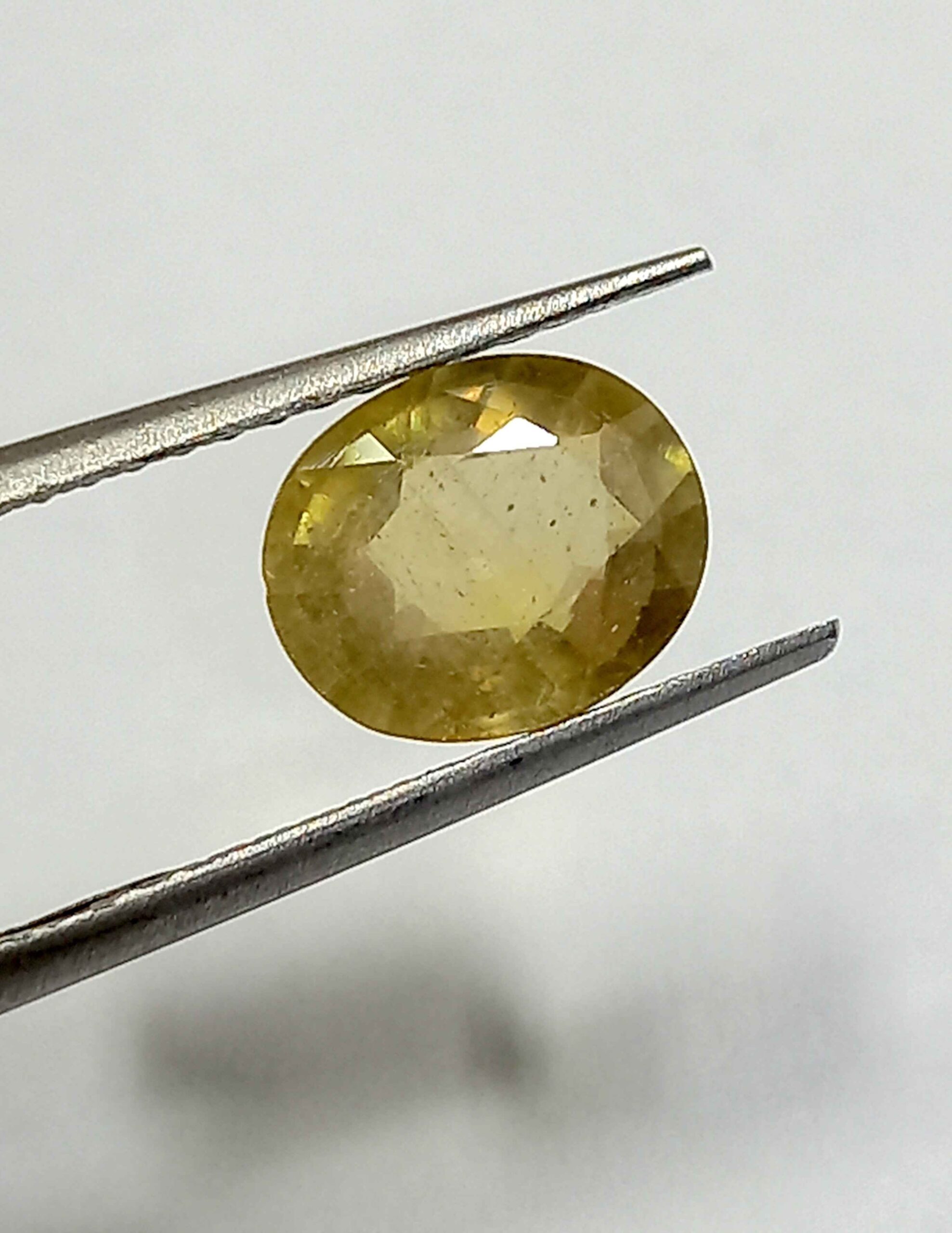 NATURALYELLOWSAPPHIREGEMSTONE7_7621d7d2-62d4-4b31-8a5d-c9d11ad9235a 3.62 Cts Oval Cut Natural Bangkok Yellow Sapphire Gemstone 10.1*8.3 MM YS599