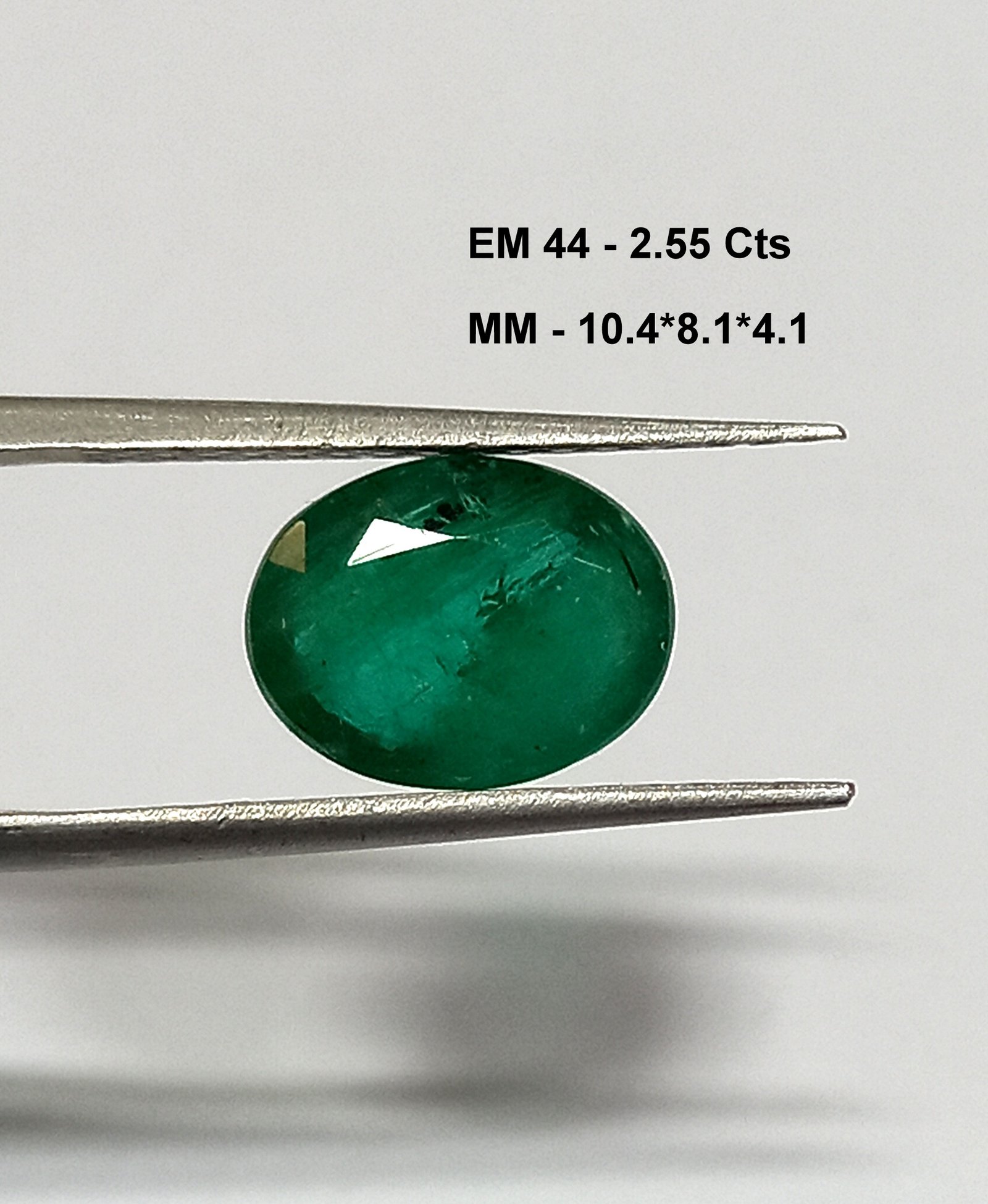 2.55 Cts Natural Zambian Emerald Gemstone Oval Cut