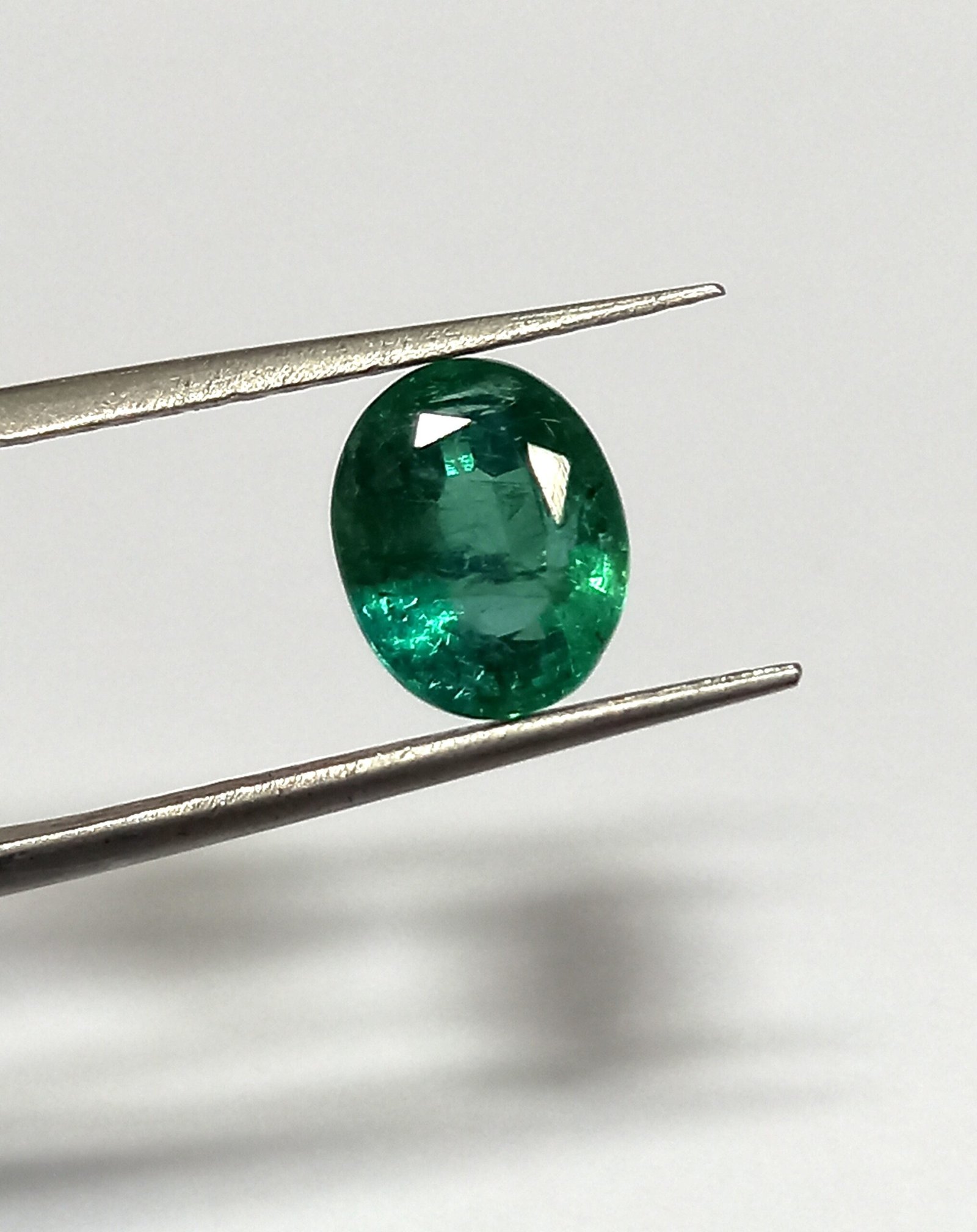 2.54 Cts Natural Zambian Emerald Gemstone Oval Cut 9.0*7.3 MM EM559 - Image 3