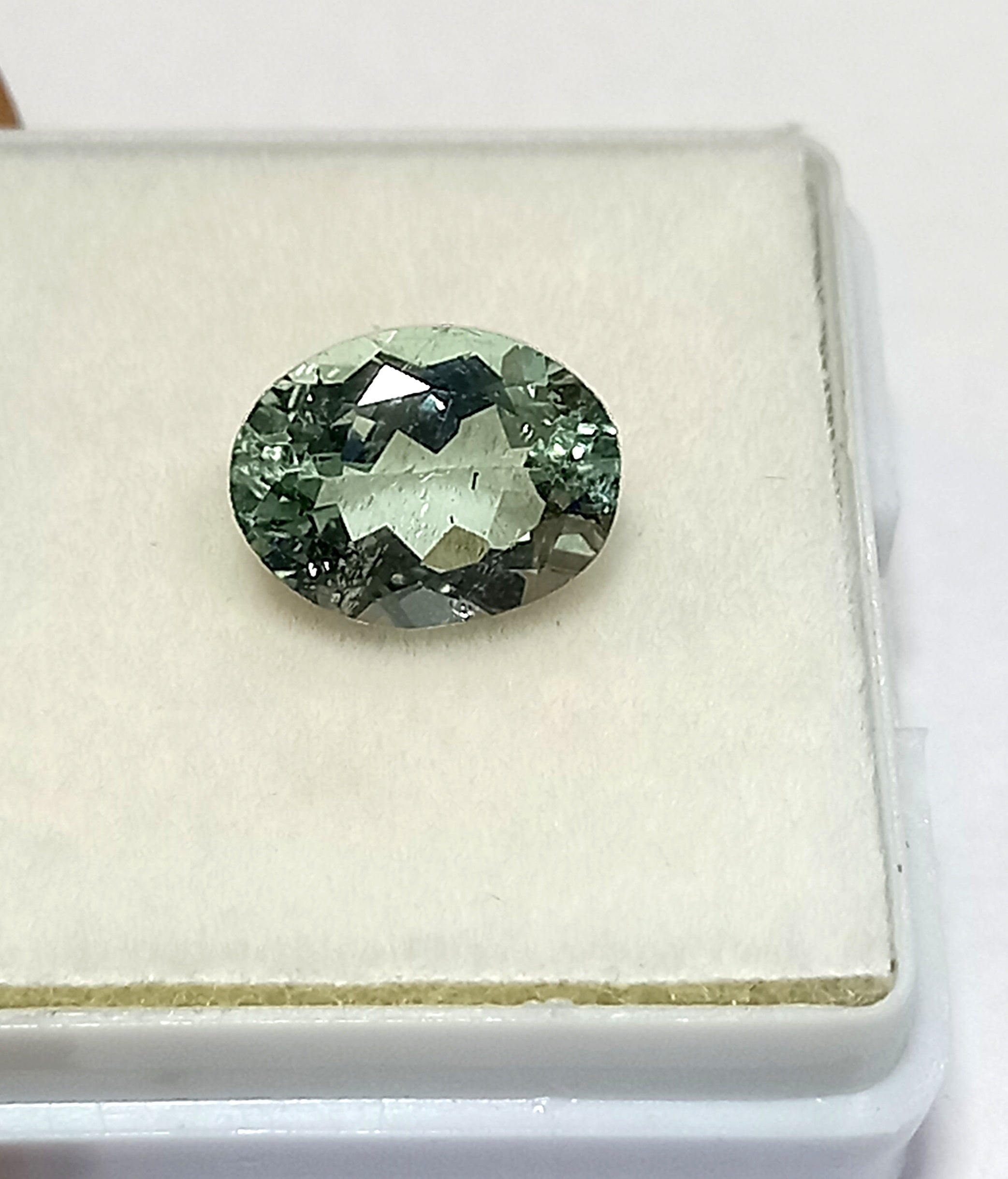 NaturalAquaMarineGemstone6_90ec7469-0a0b-42e6-8076-b169368f3046