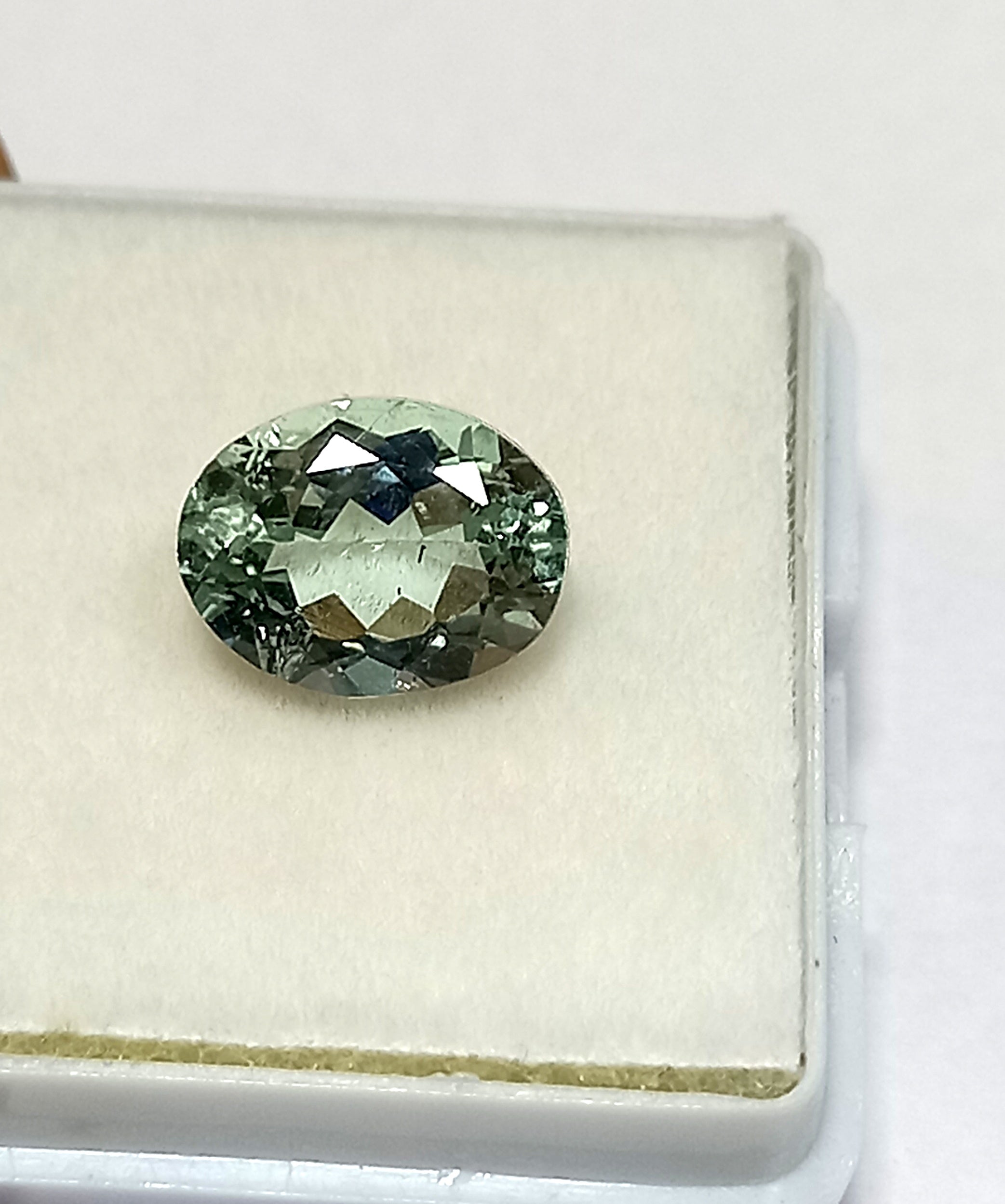 NaturalAquaMarineGemstone7_f4cc7ec2-6bed-4856-8126-3cf01795e3c4
