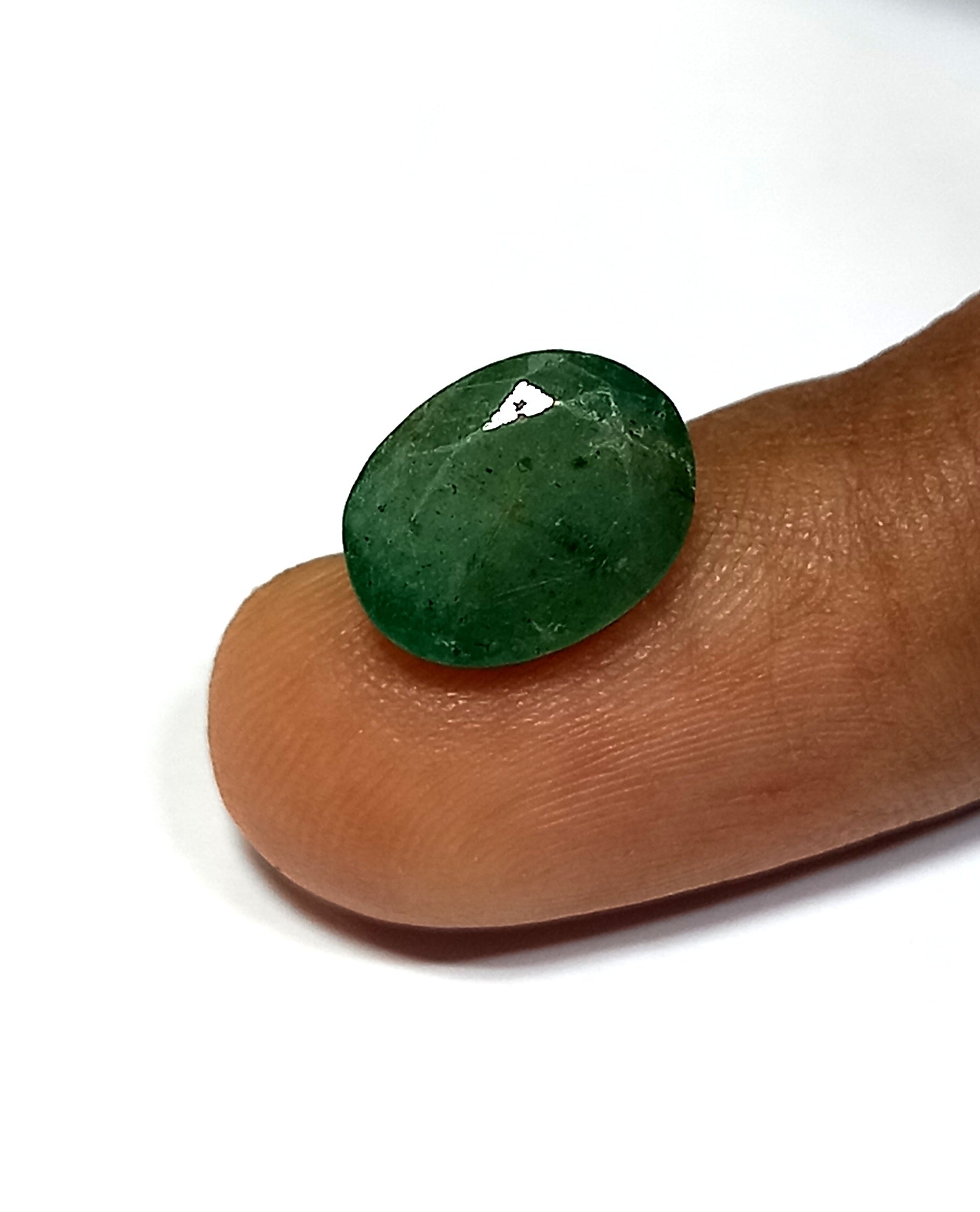 NaturalEmeraldGemstone5_3f5efe9f-ded5-4d54-9b54-351da54b6e1a