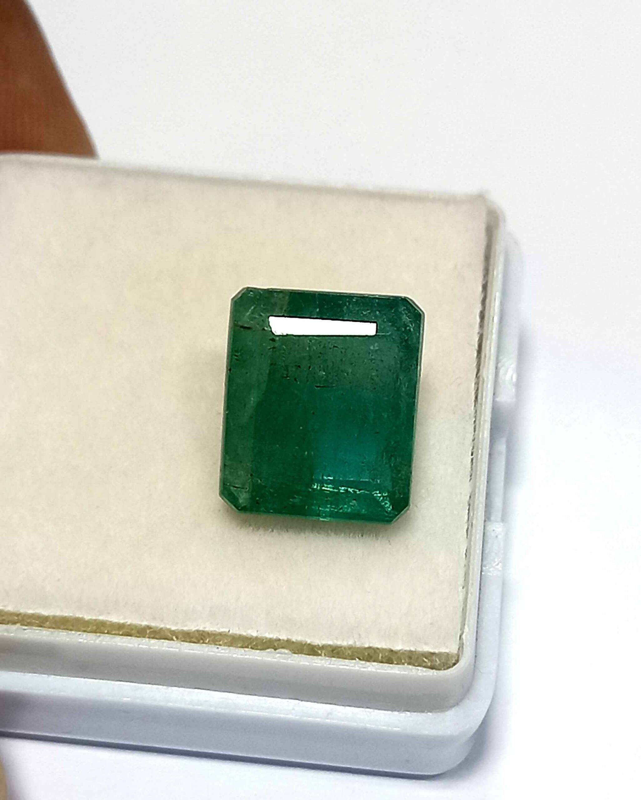 NaturalEmeraldGemstone6_3f06b7d7-a031-4f63-b31c-1614a89ce0ca 4.55 Cts Natural Zambian Emerald Octagon Cut 10.6*9.1 MM EM36