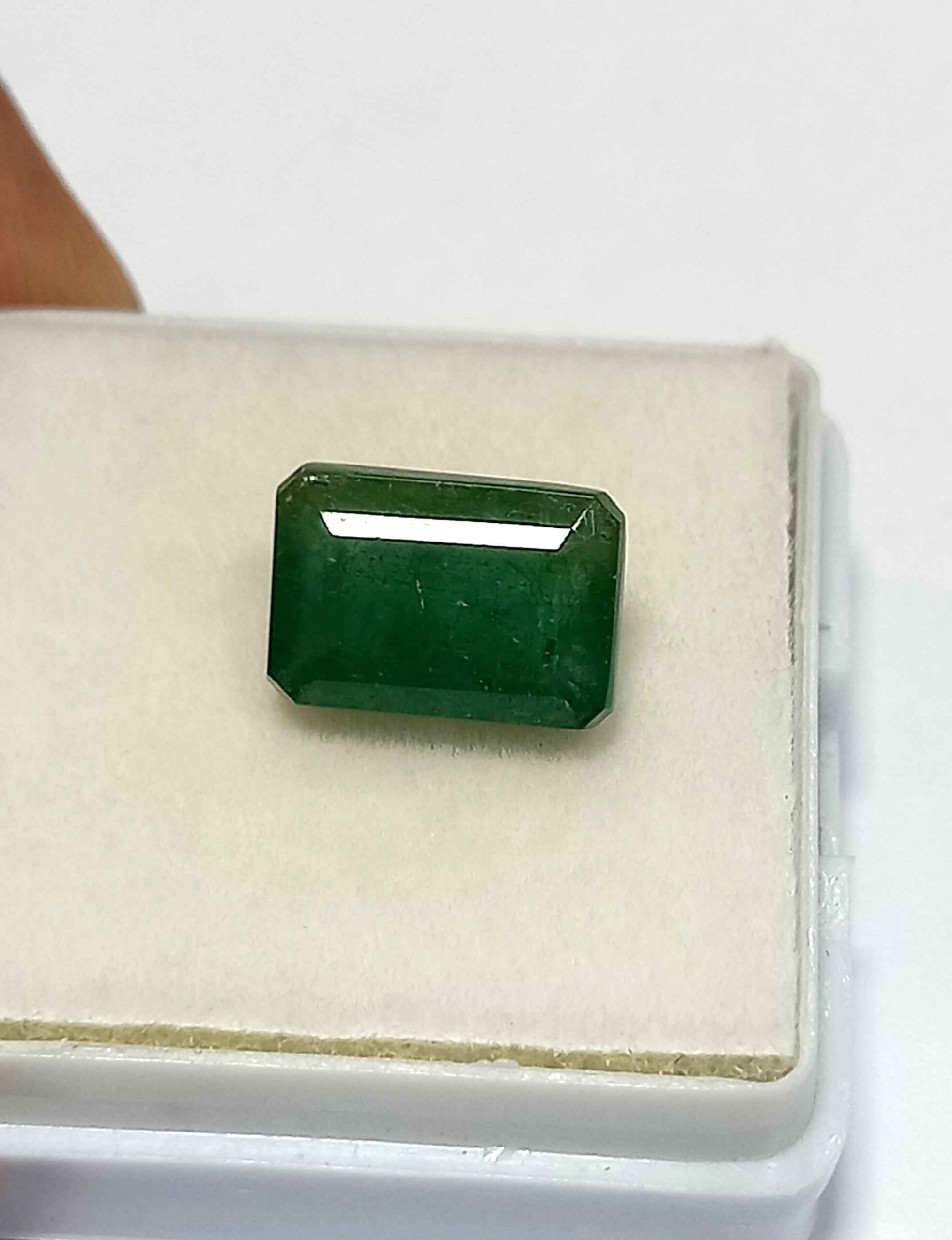 NaturalEmeraldGemstone6_5807af1b-6e6f-4803-b4a3-8f739386b728 3.70 Cts Natural Zambian Emerald Gemstone Octagon Cut 10.3*7.1 MM EM73