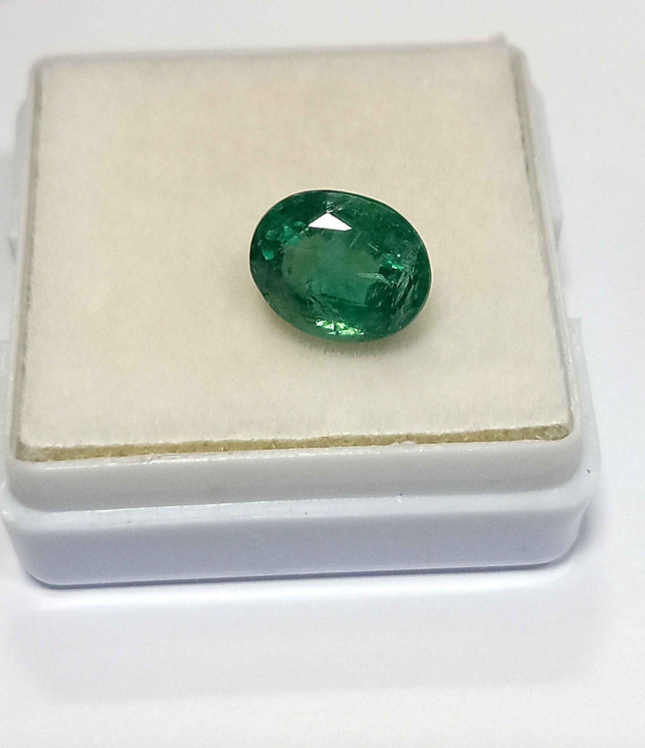 2.54 Cts Natural Zambian Emerald Gemstone Oval Cut 9.0*7.3 MM EM559