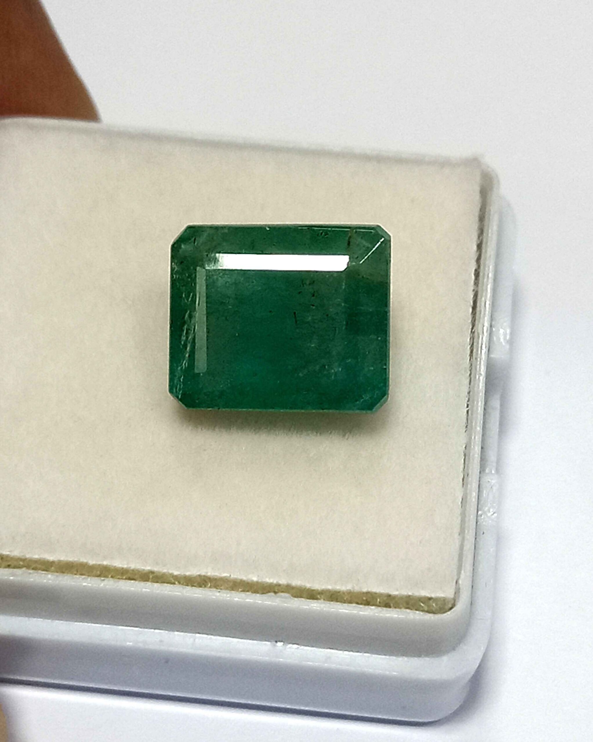 NaturalEmeraldGemstone7_353e7476-1bbe-423b-8340-d7aec711d93a 4.55 Cts Natural Zambian Emerald Octagon Cut 10.6*9.1 MM EM36