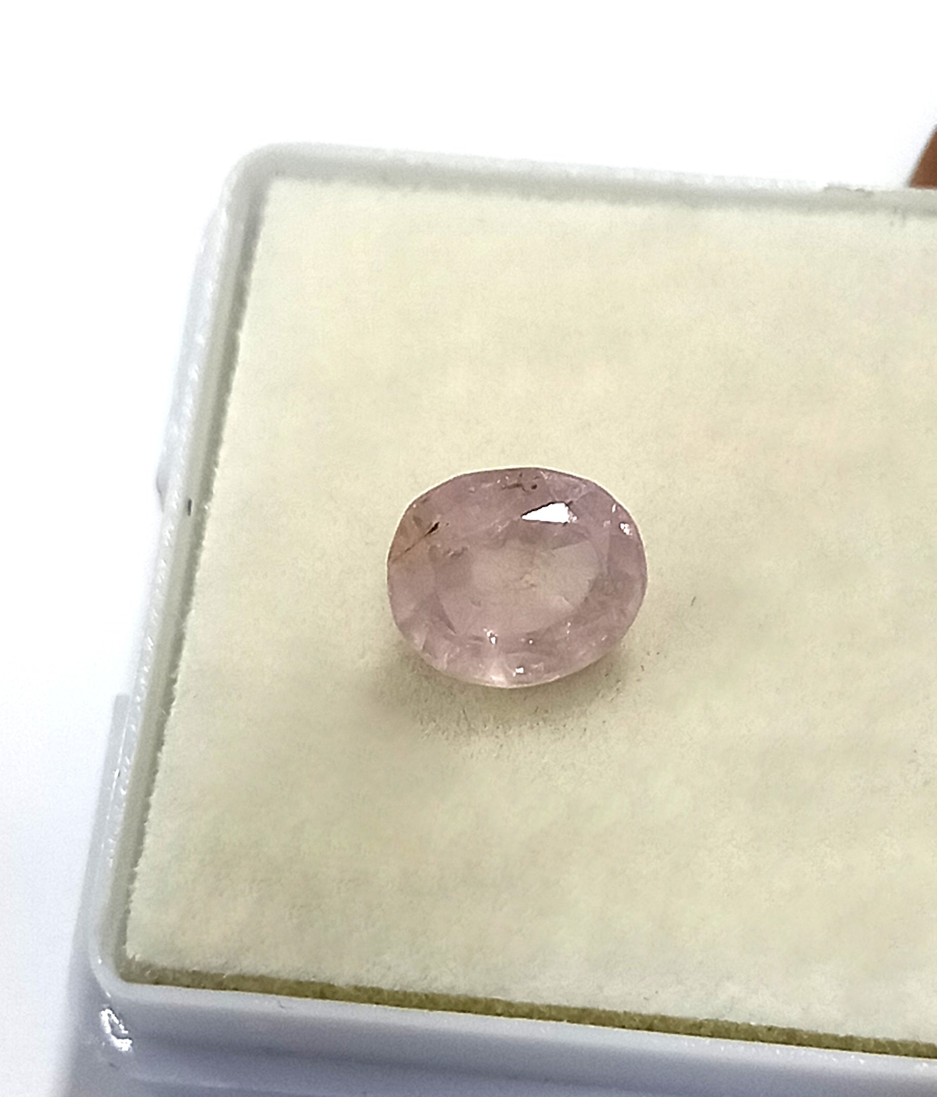 NaturalPinkSapphireGemstone5_feddd482-0ef4-4ed1-82c4-2c3cc5954ee1