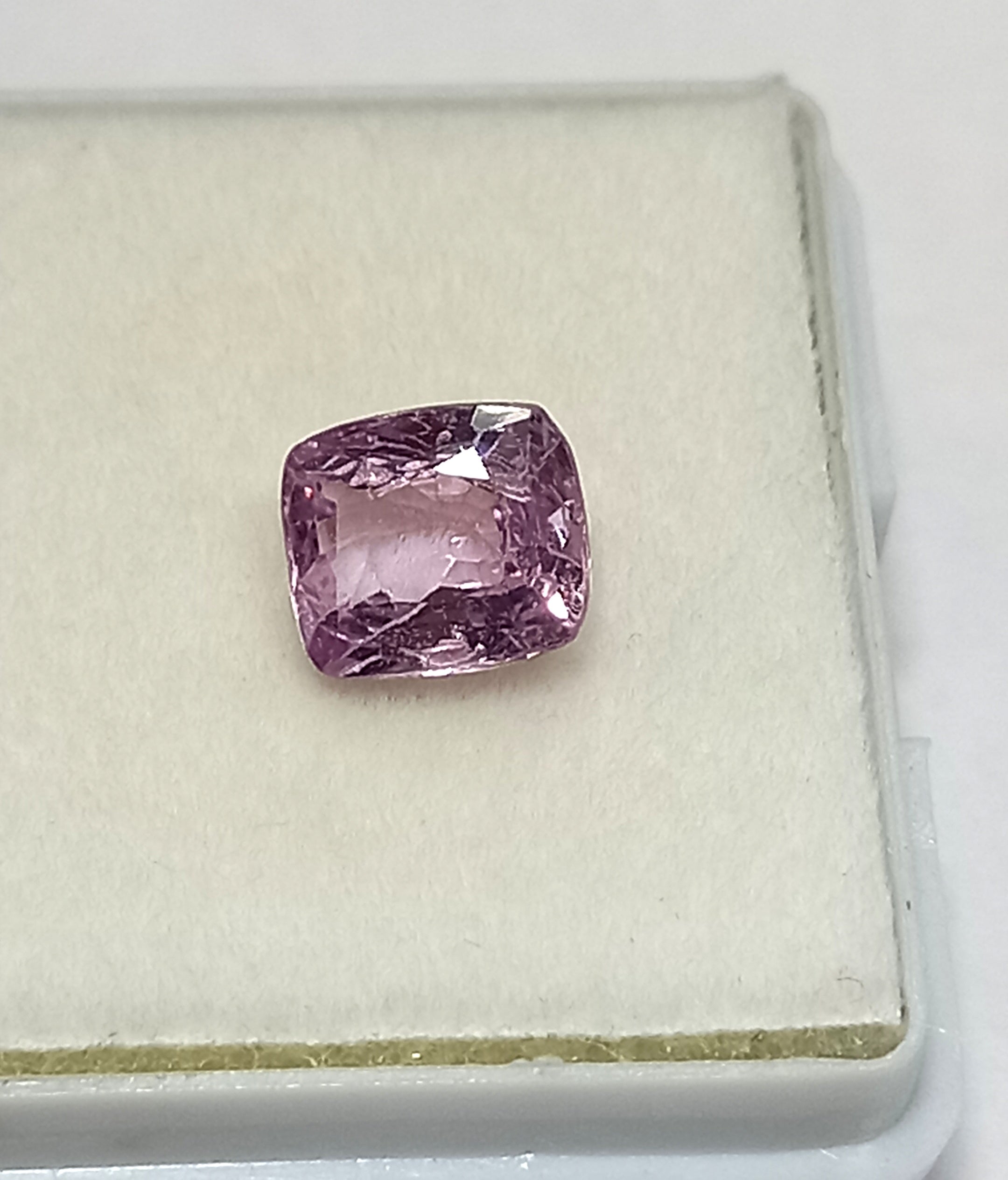 NaturalPinkSapphireGemstone6_f0b255ee-cc00-45cc-a33b-8b0ebab07f07