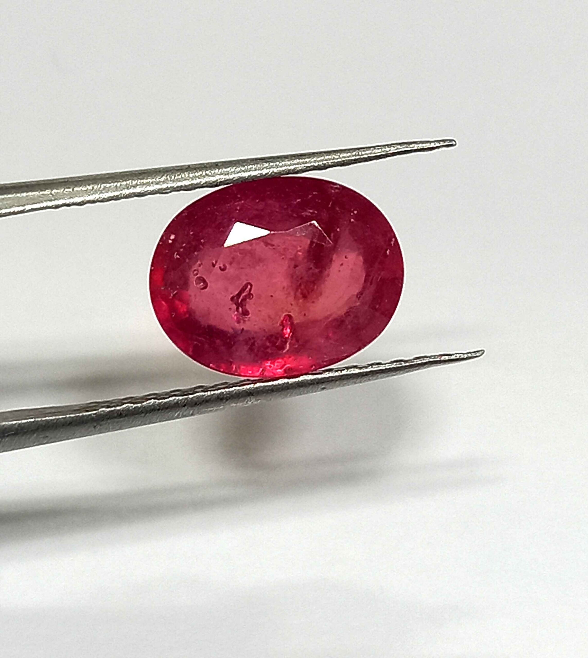 NaturalRubyGemstone2_28148ae2-3e2e-4e8a-a8bc-cb079214850e 4.70 Cts Oval Cut Natural Red Ruby Gemstone 11.5*8.9 MM R136