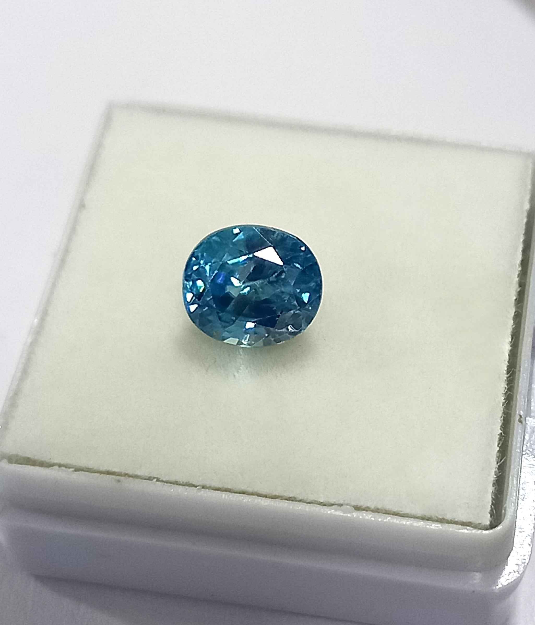 2.96 Cts Natural Cambodian Zircon Blue Gemstone Oval Cut 7.6*6.7 MM ZC59