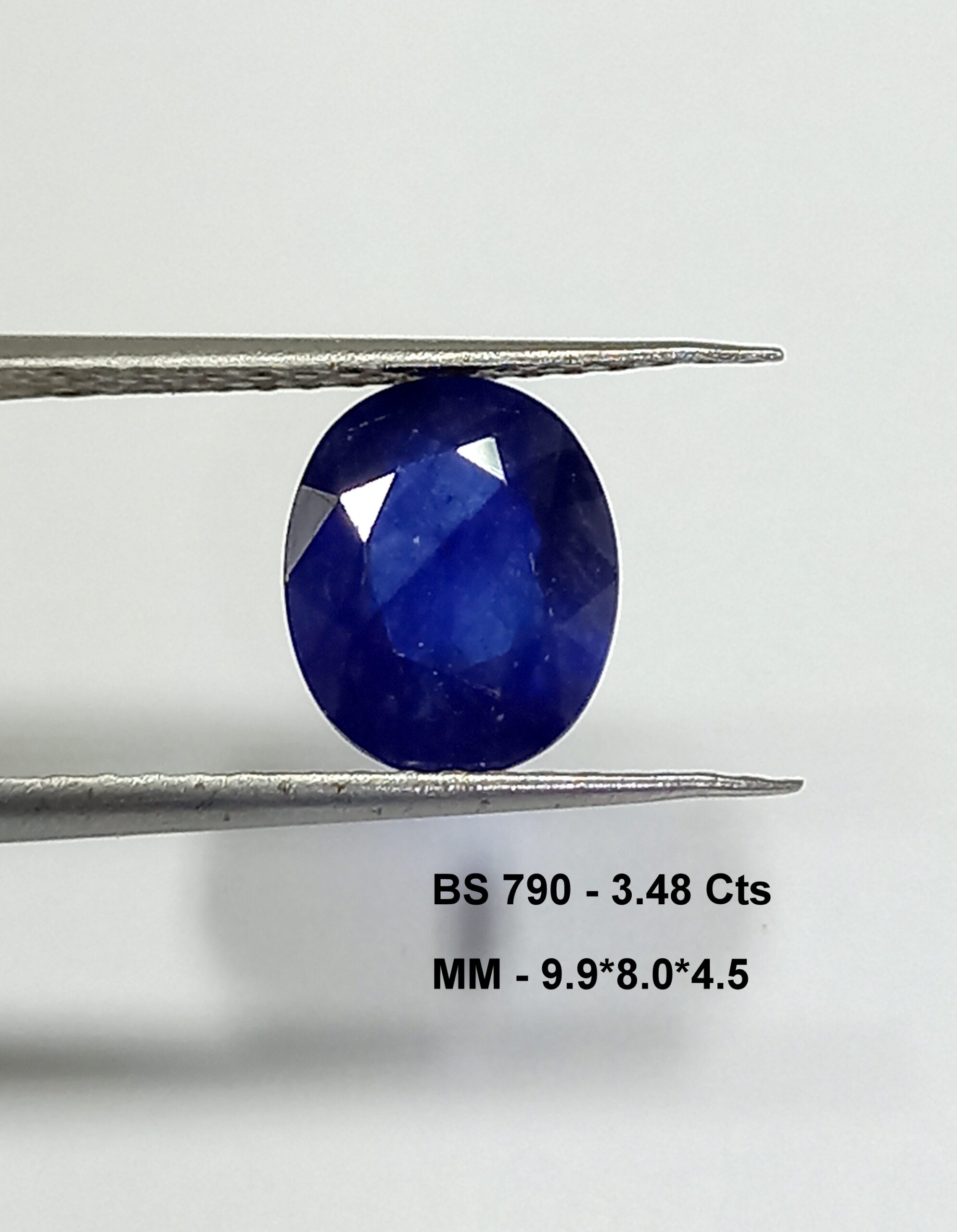 Natural blue sapphire gemstone 1