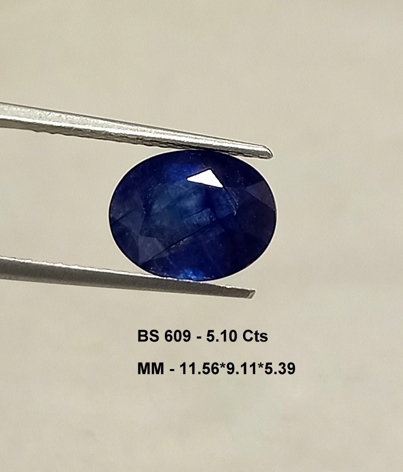 NATURAL BLUE SAPPHIRE GEMSTONE 1 Blue sapphire