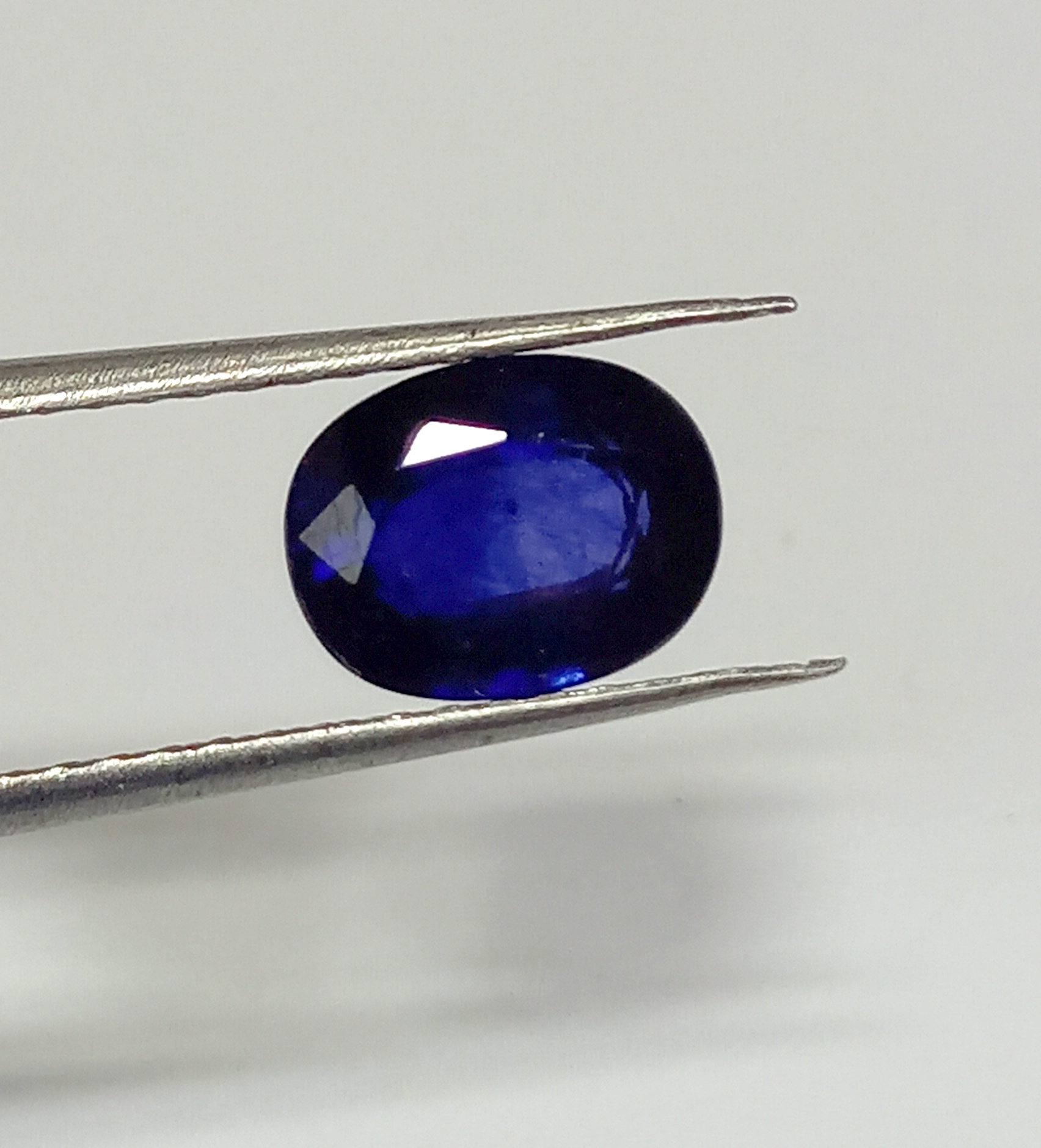 Natural blue sapphire gemstone 2