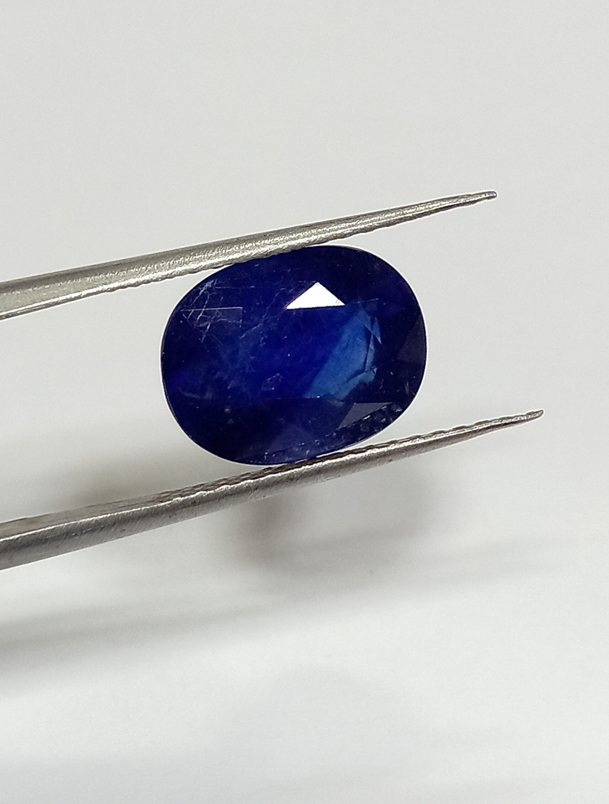 Natural blue sapphire gemstone 2