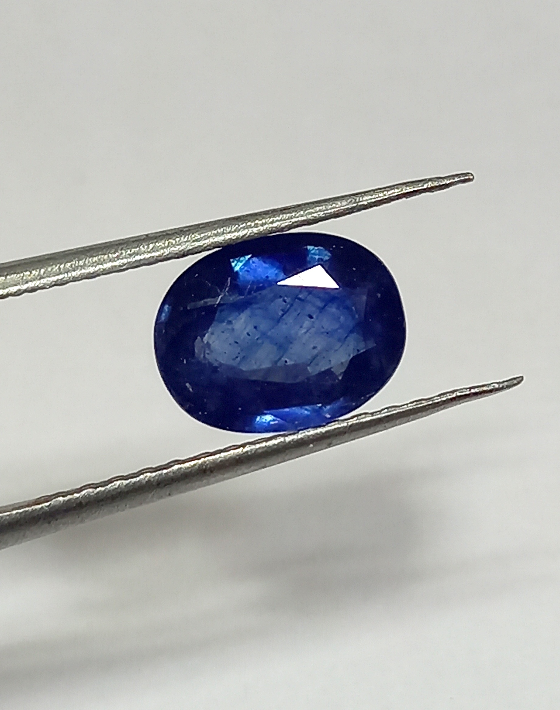 Natural blue sapphire gemstone 2