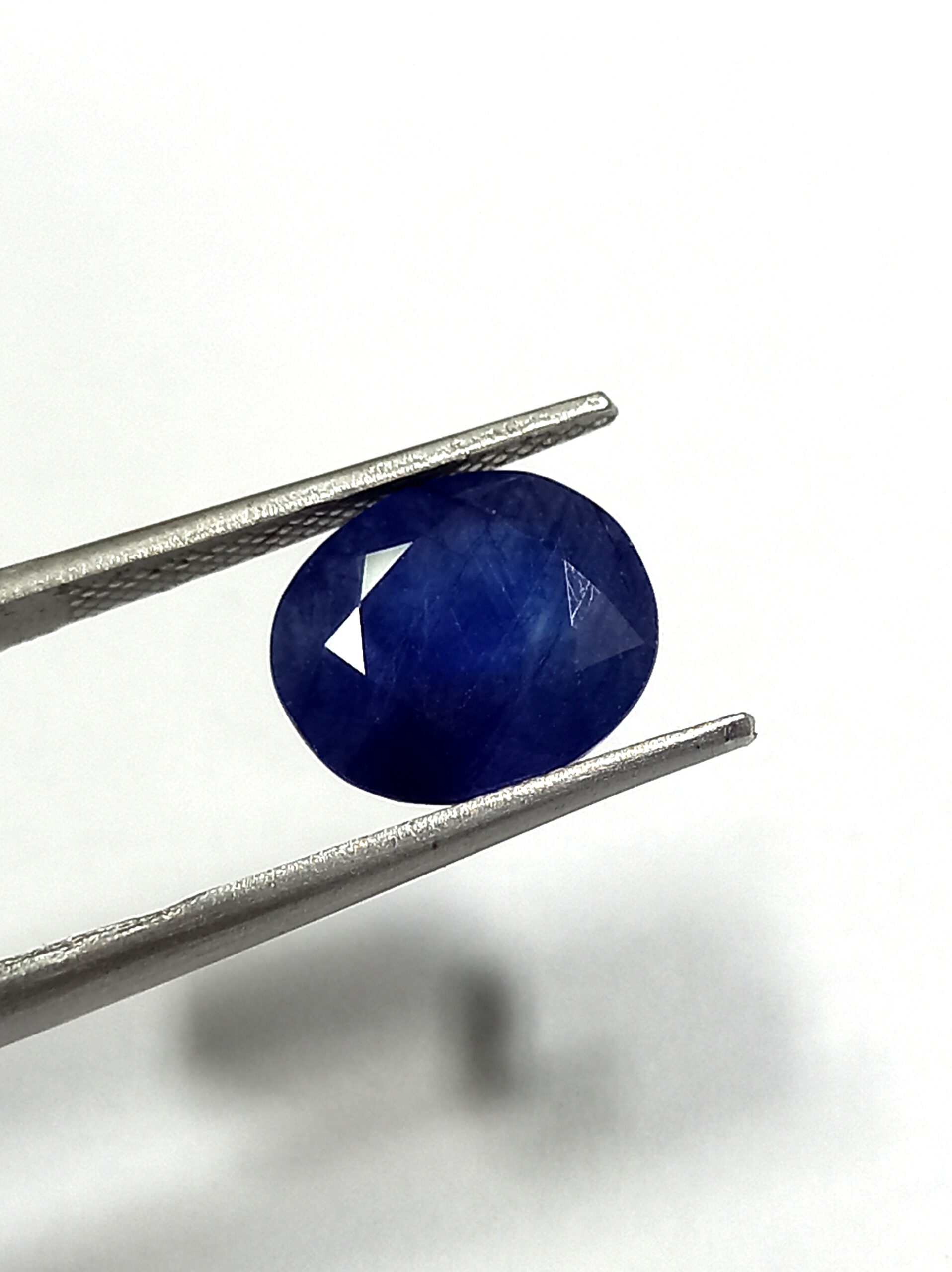 Natural blue sapphire gemstone 2