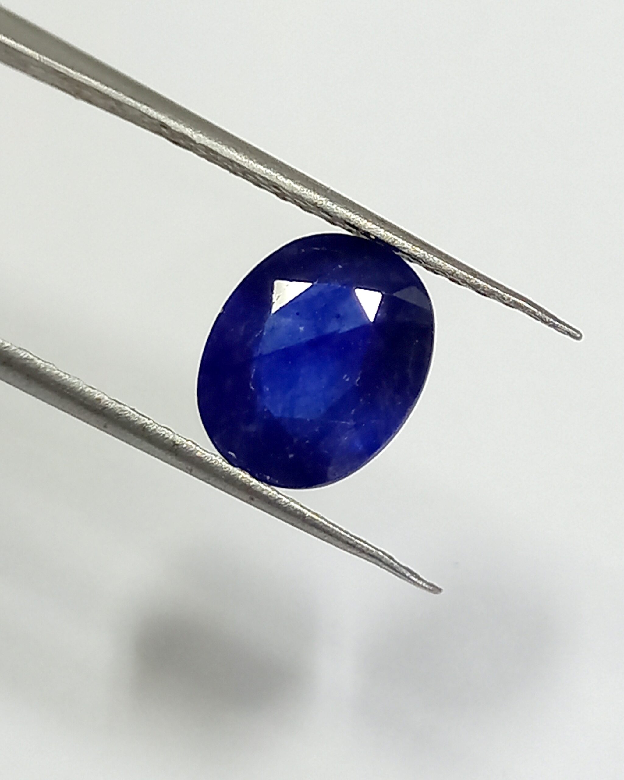 Natural blue sapphire gemstone 2