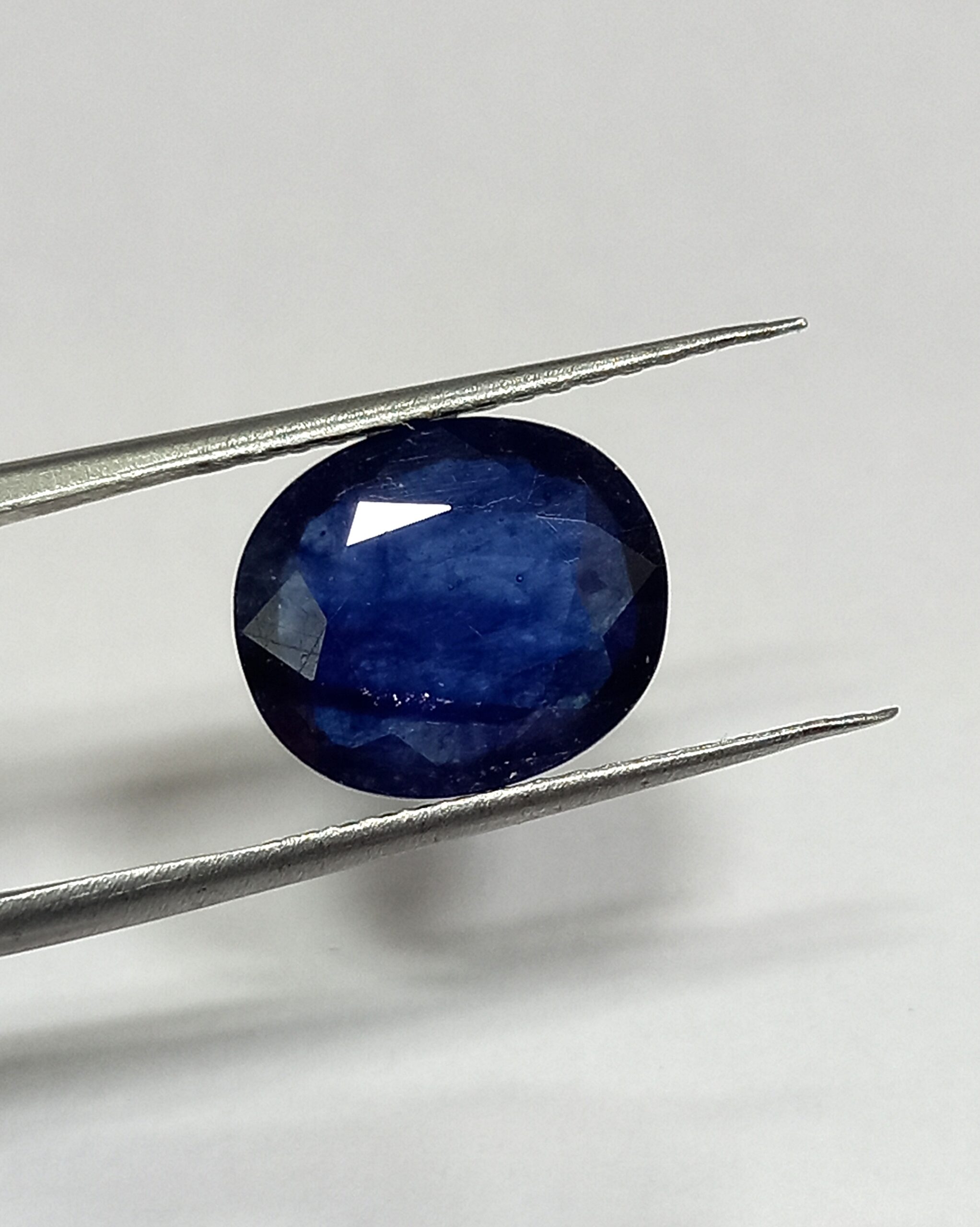 Natural blue sapphire gemstone 2