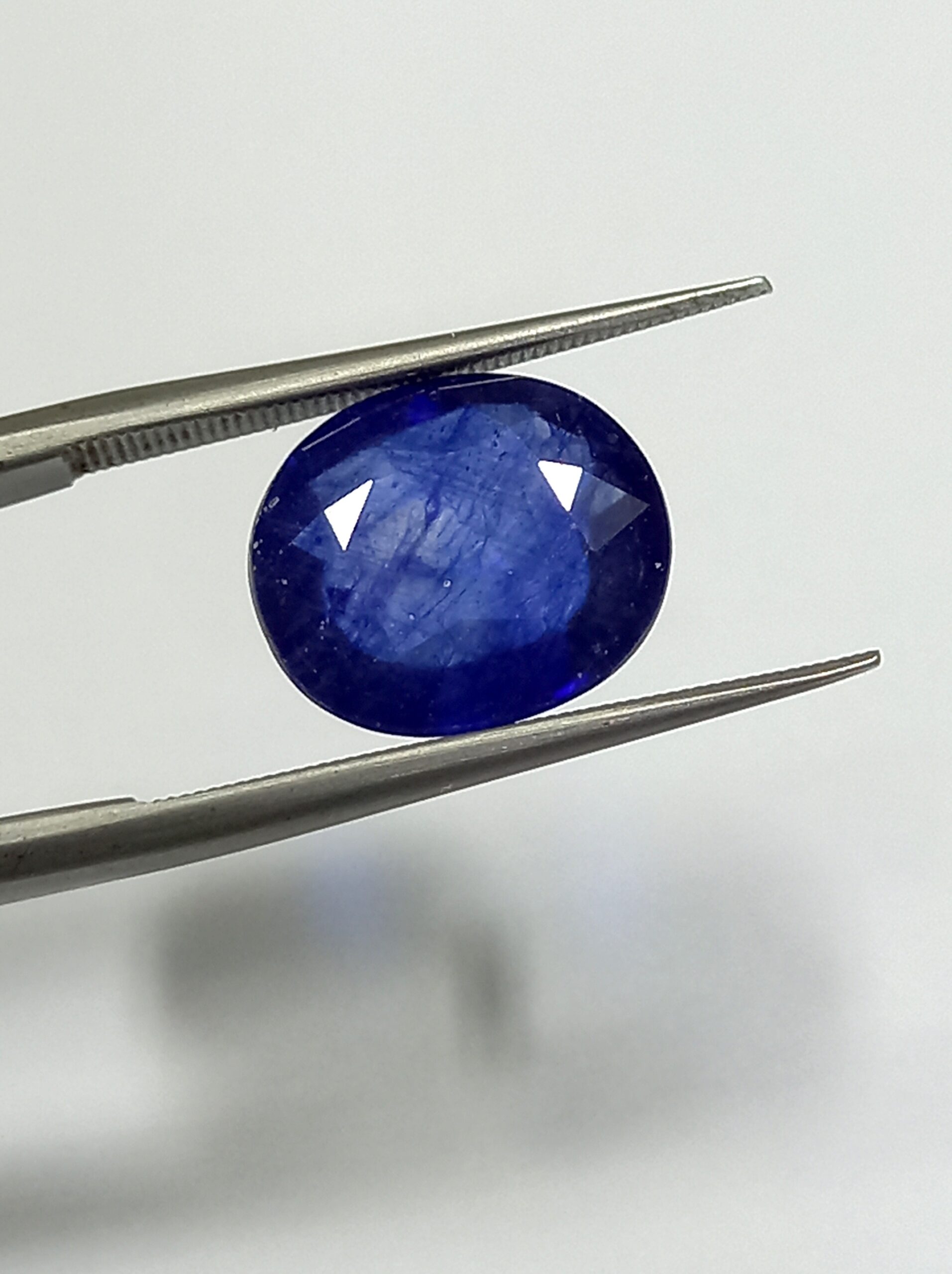 Natural blue sapphire gemstone 2