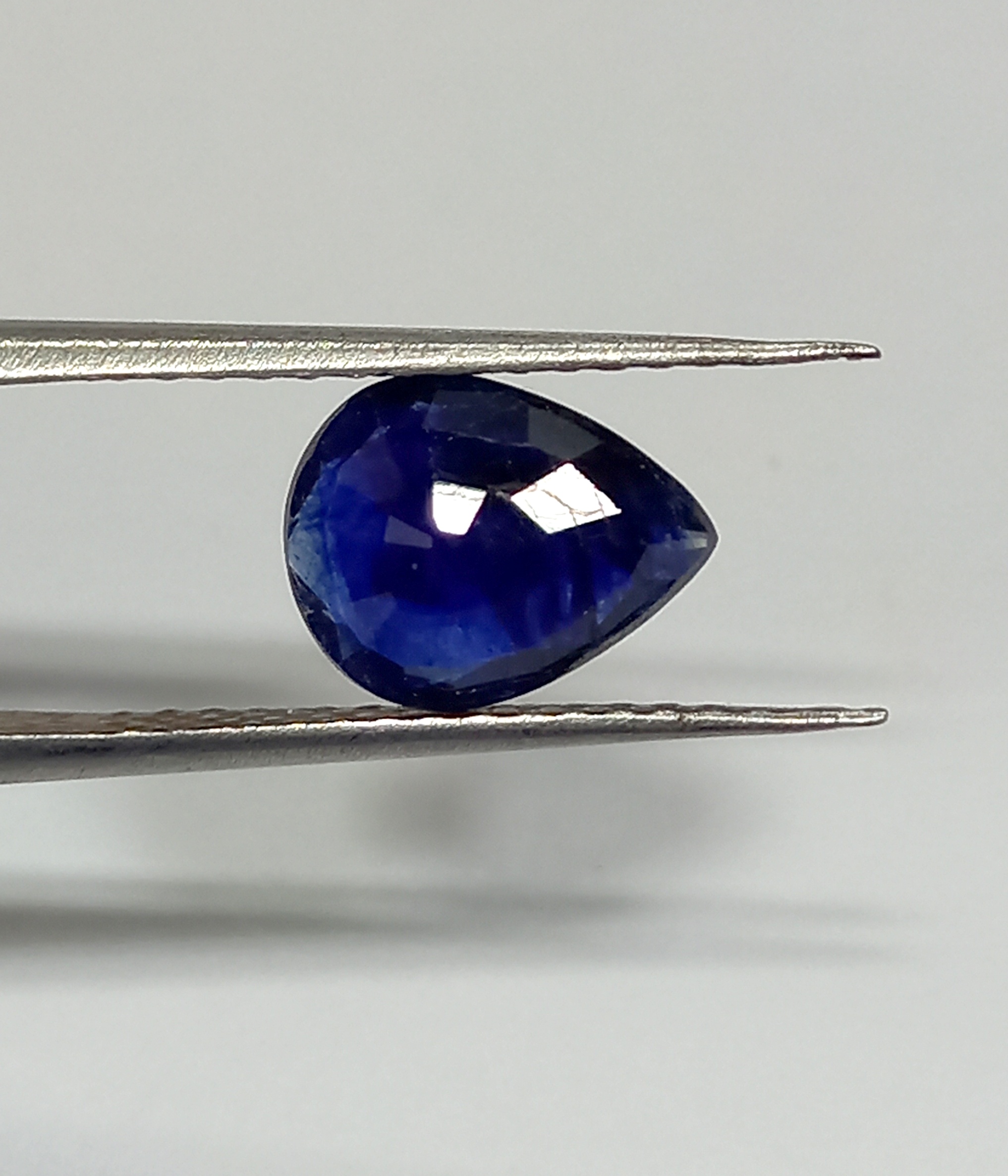 NATURAL BLUE SAPPHIRE GEMSTONE 3 Natural blue sapphire gemstone 3
