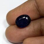 Natural blue sapphire gemstone 4
