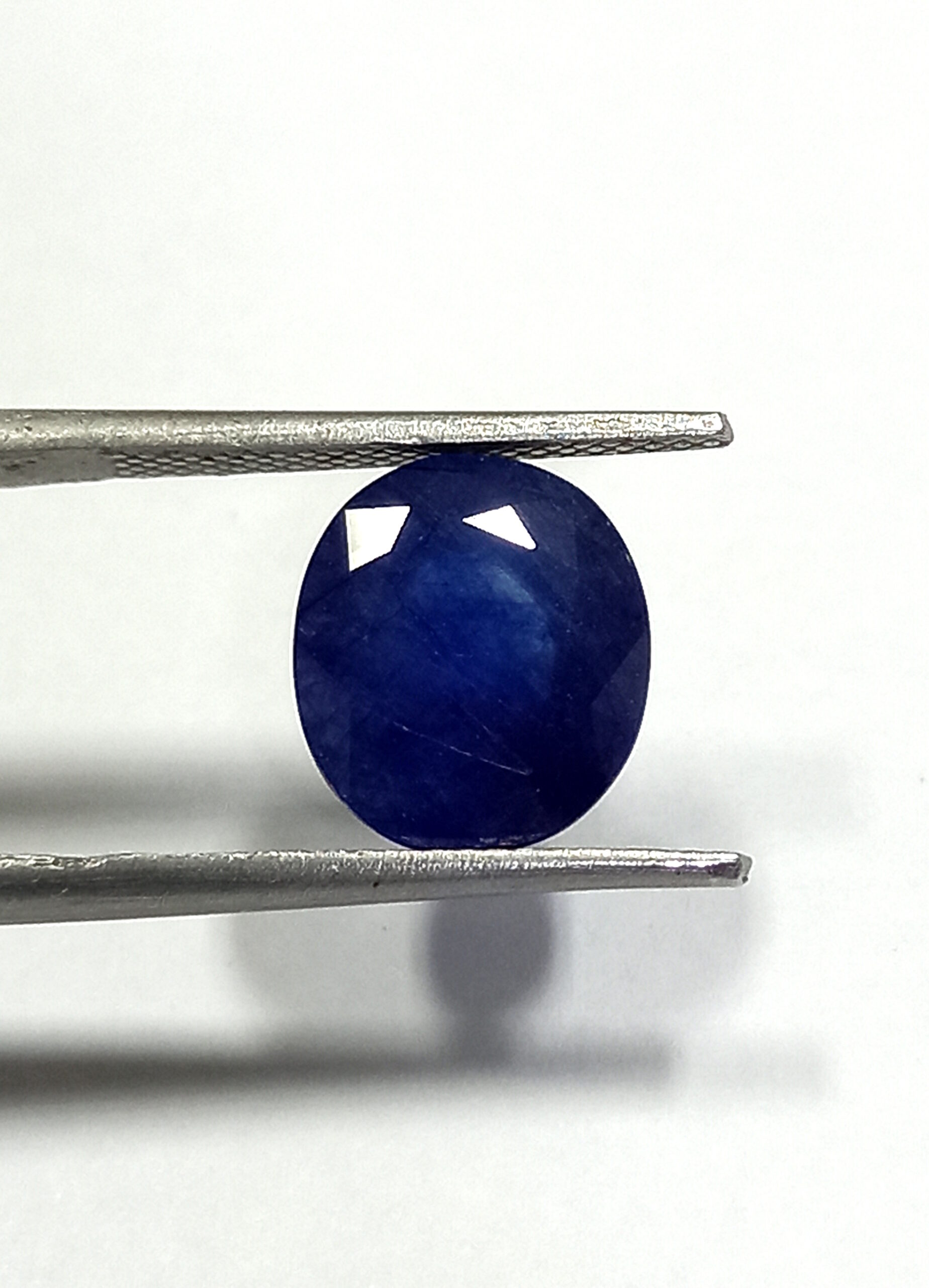 Natural blue sapphire gemstone 4