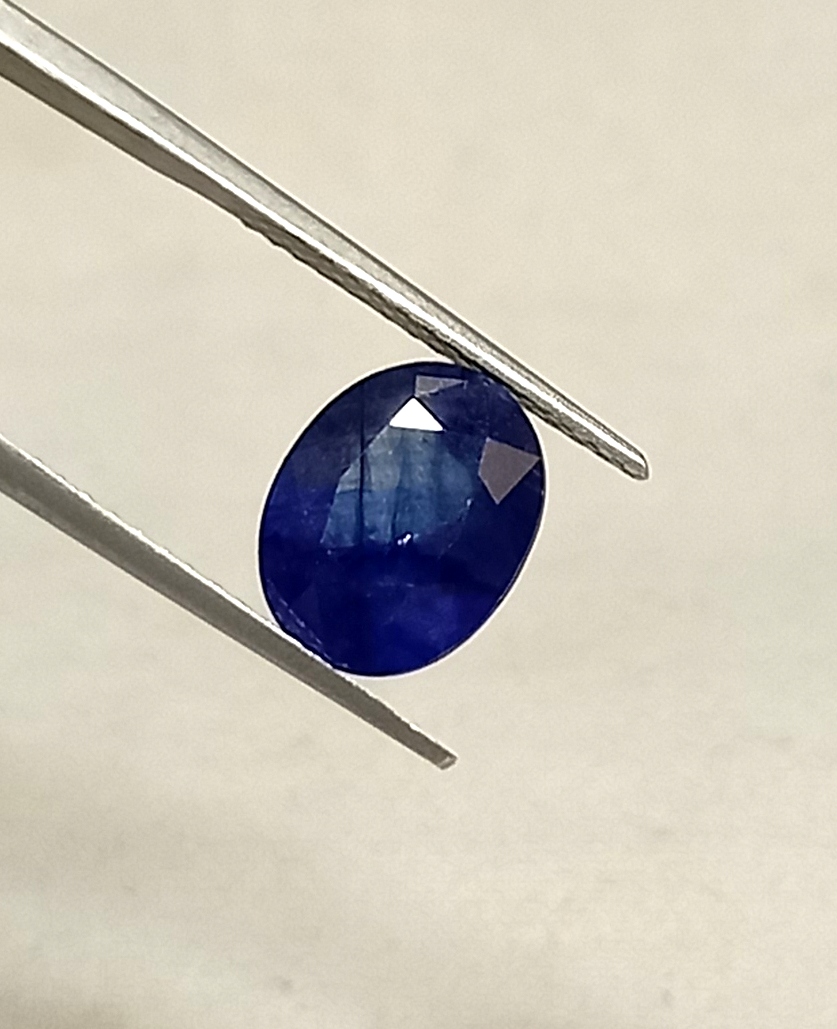 NATURAL BLUE SAPPHIRE GEMSTONE 4 Natural blue sapphire gemstone 4