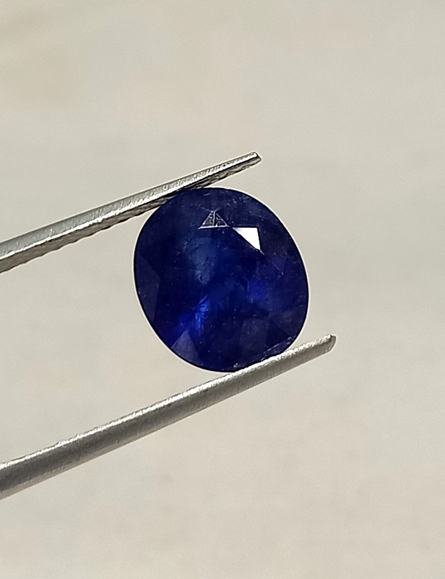 NATURAL BLUE SAPPHIRE GEMSTONE 4 Natural blue sapphire gemstone 4