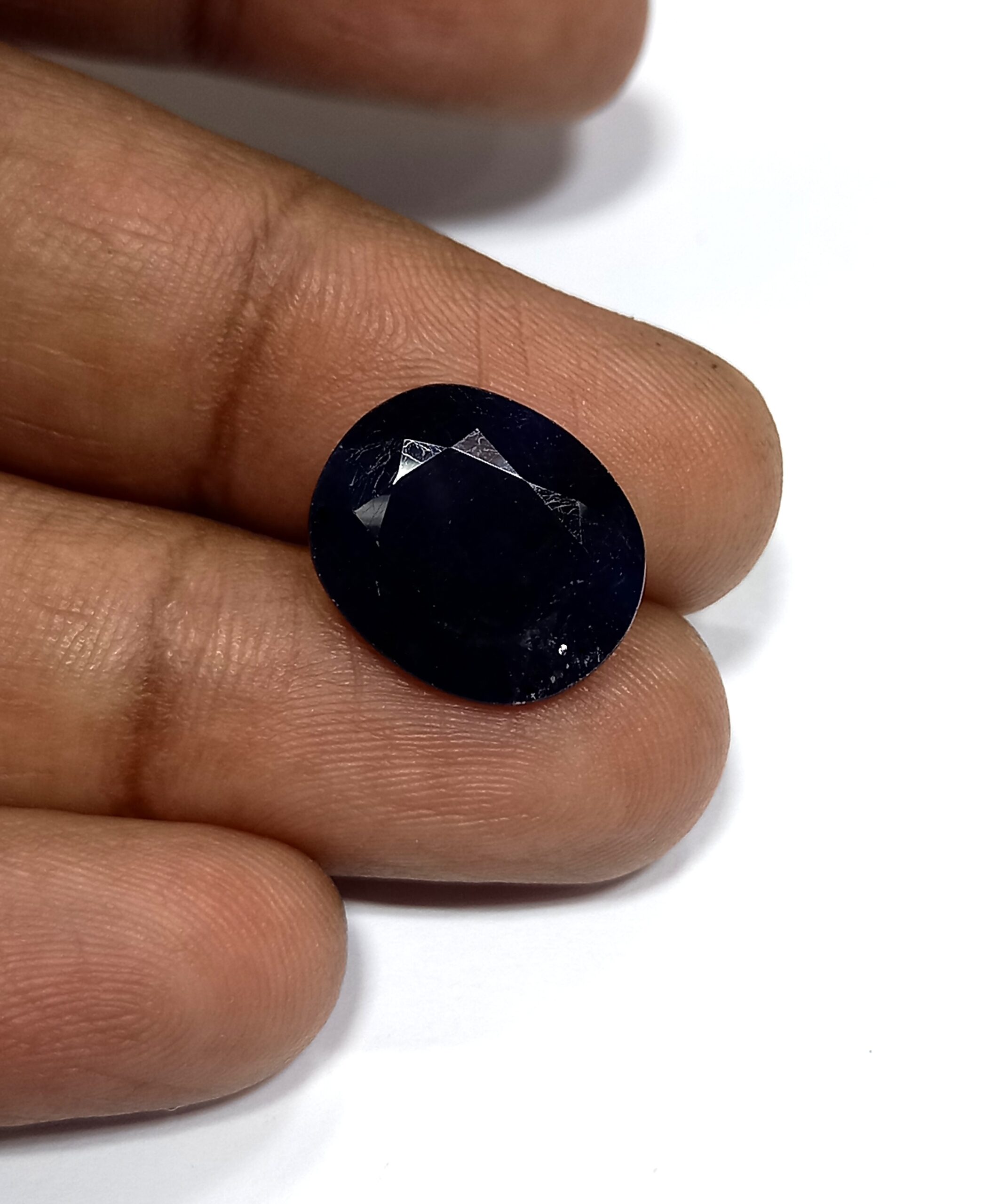 Natural blue sapphire gemstone 4