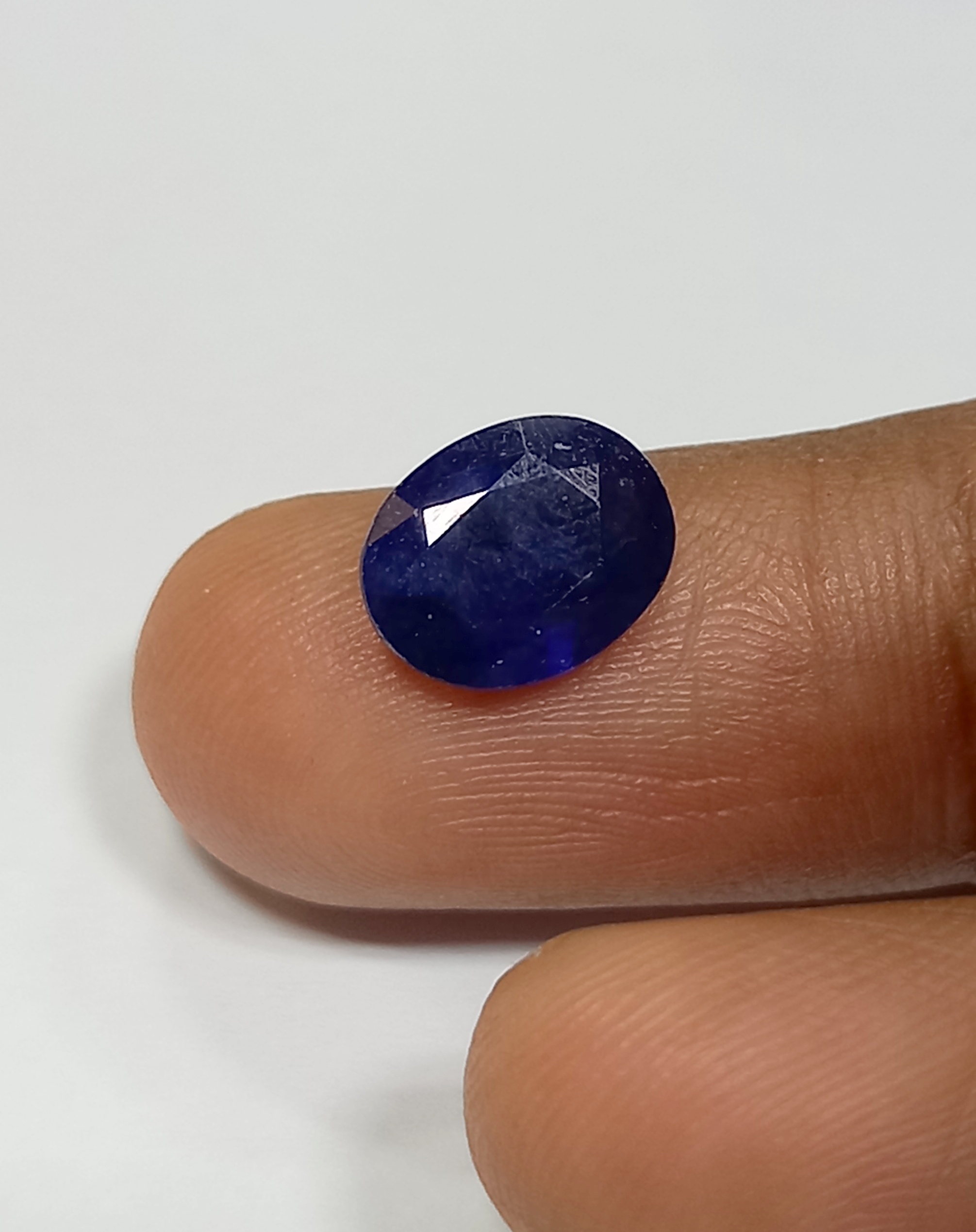 Natural blue sapphire gemstone 4