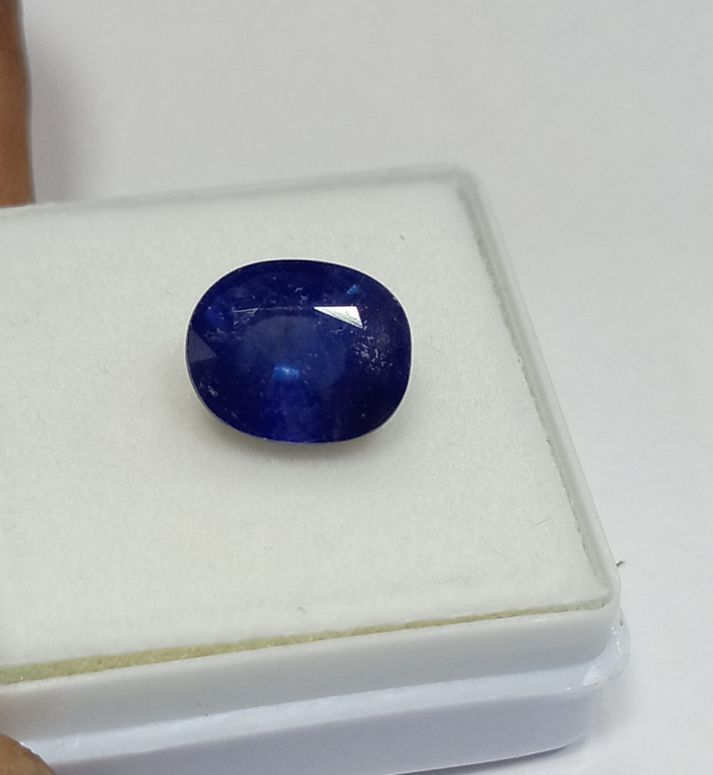 Natural blue sapphire gemstone 5