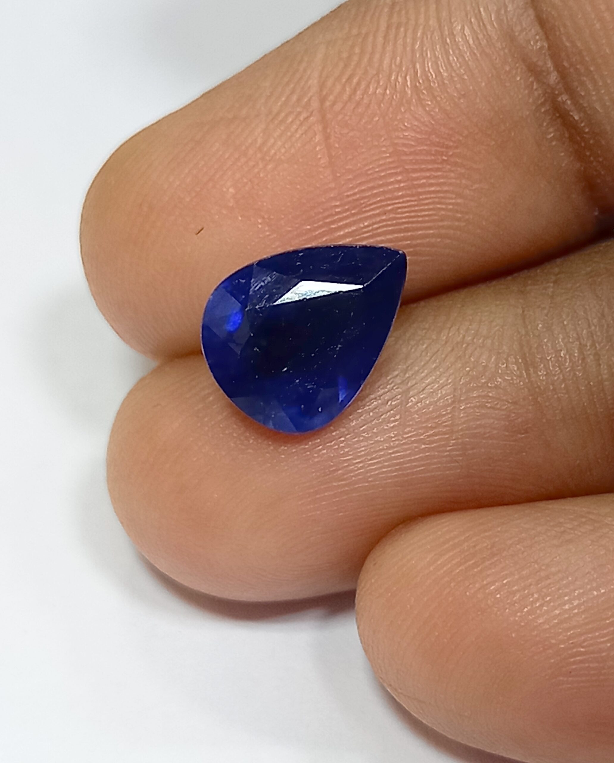 Natural blue sapphire gemstone 5
