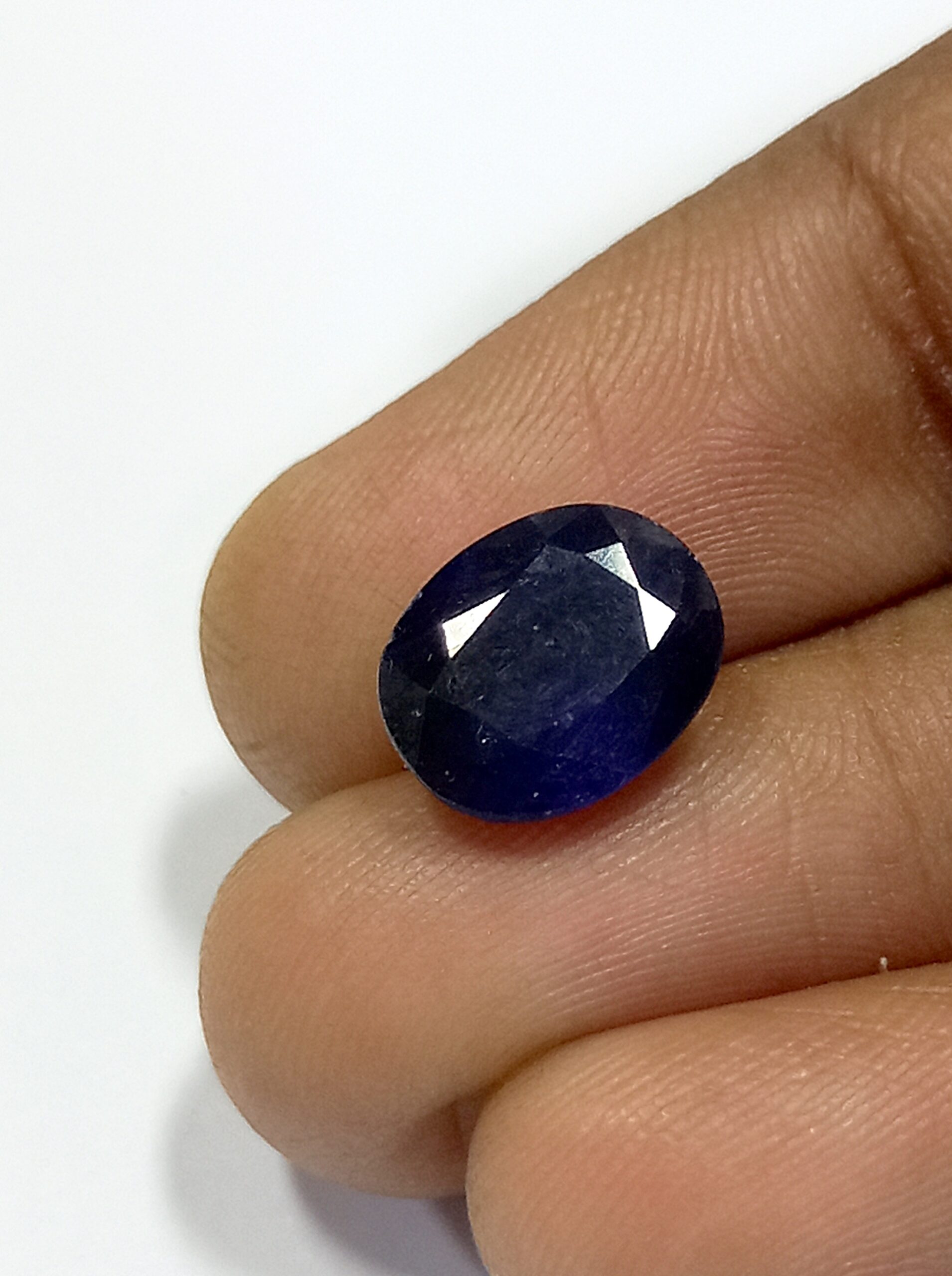 Natural blue sapphire gemstone 5