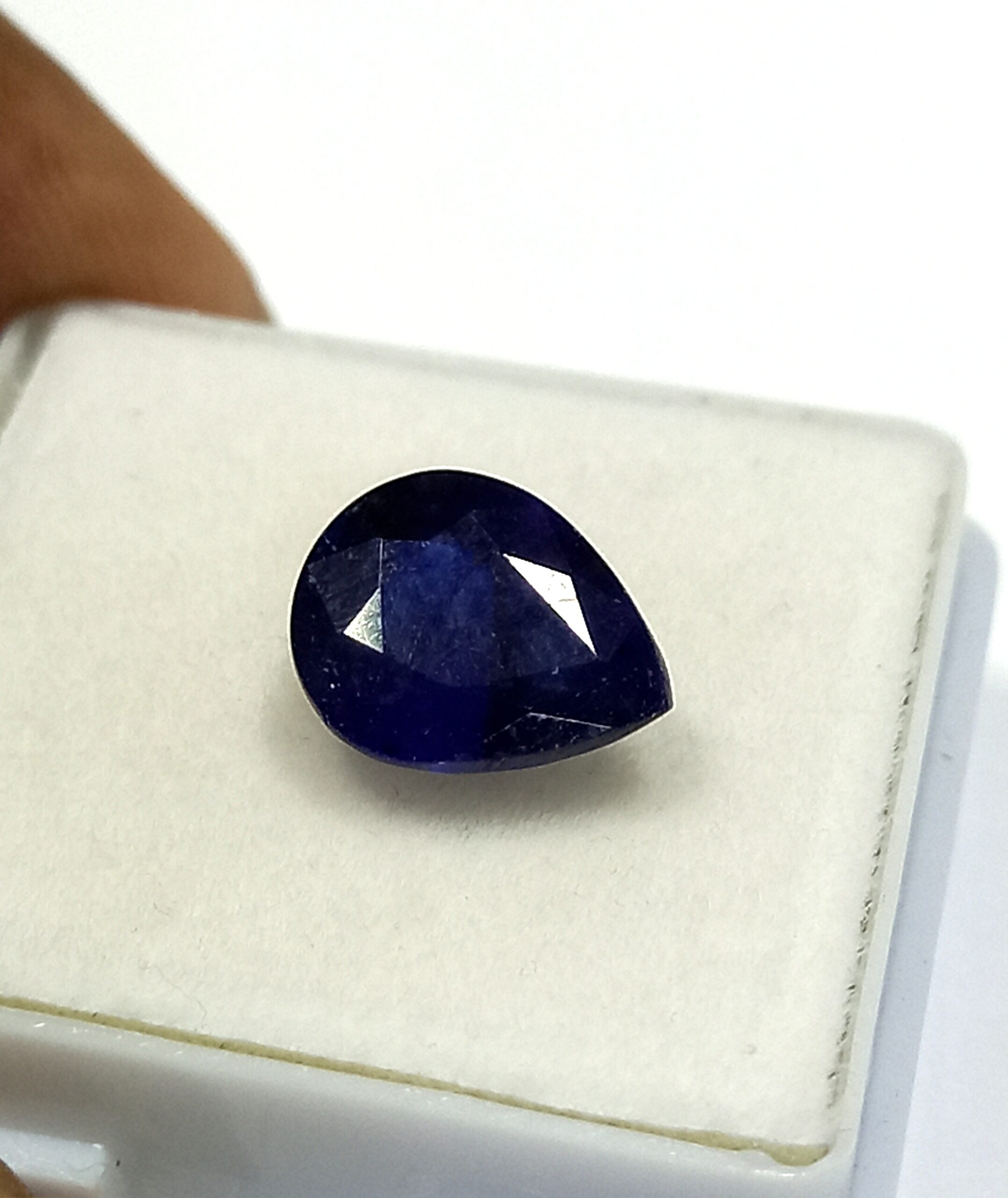 Natural blue sapphire gemstone 6