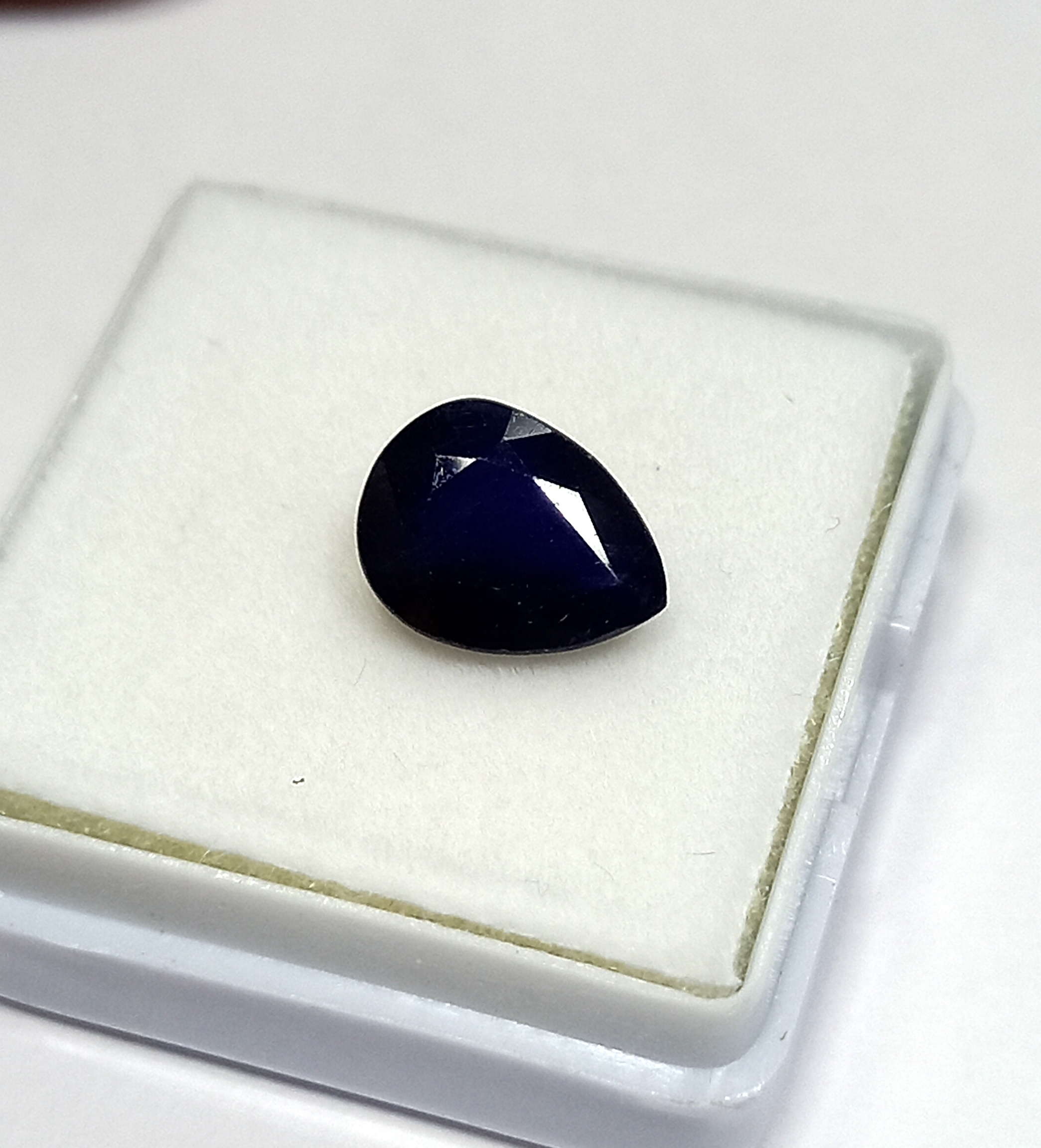 Natural blue sapphire gemstone 6
