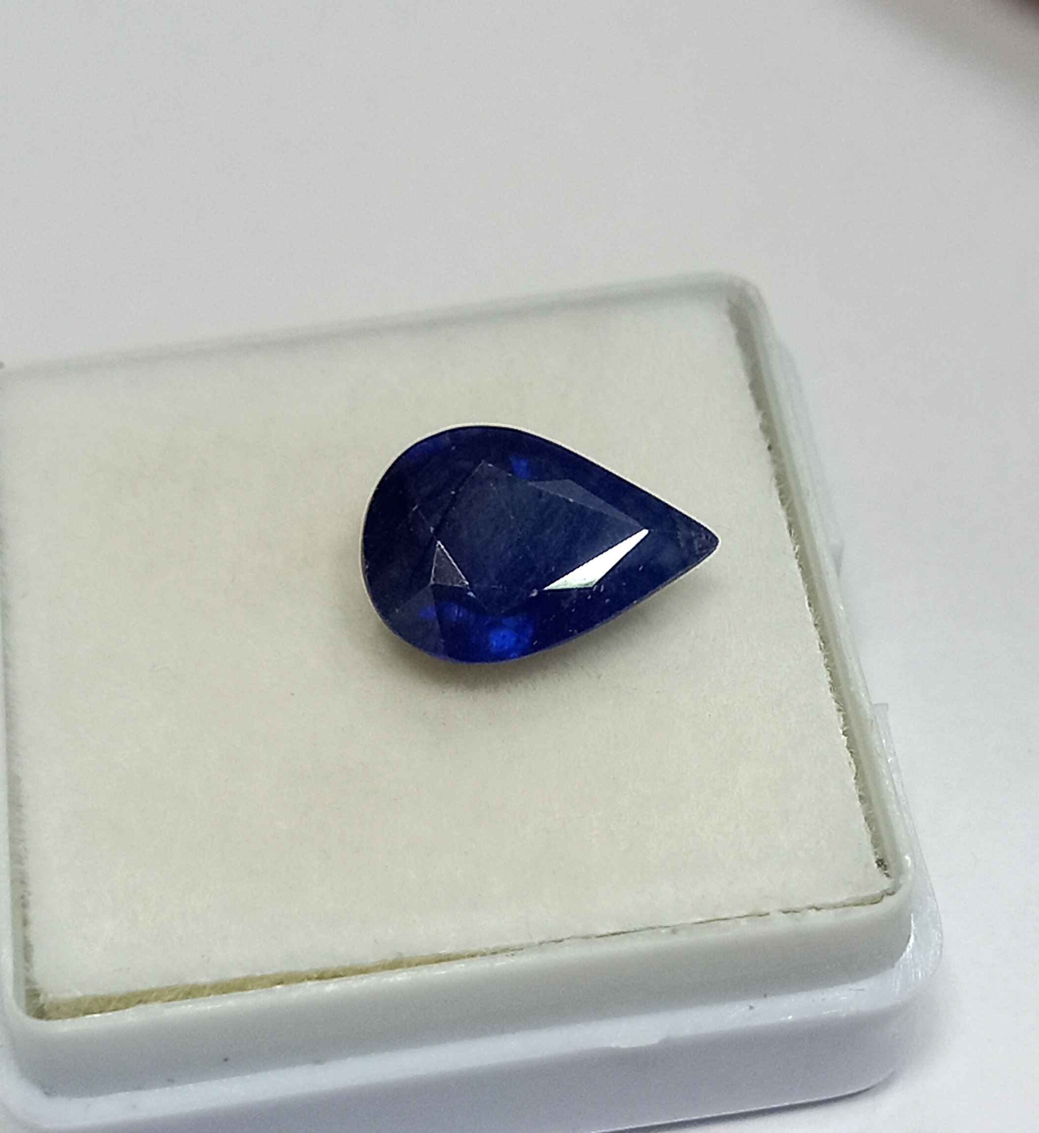 Natural blue sapphire gemstone 6