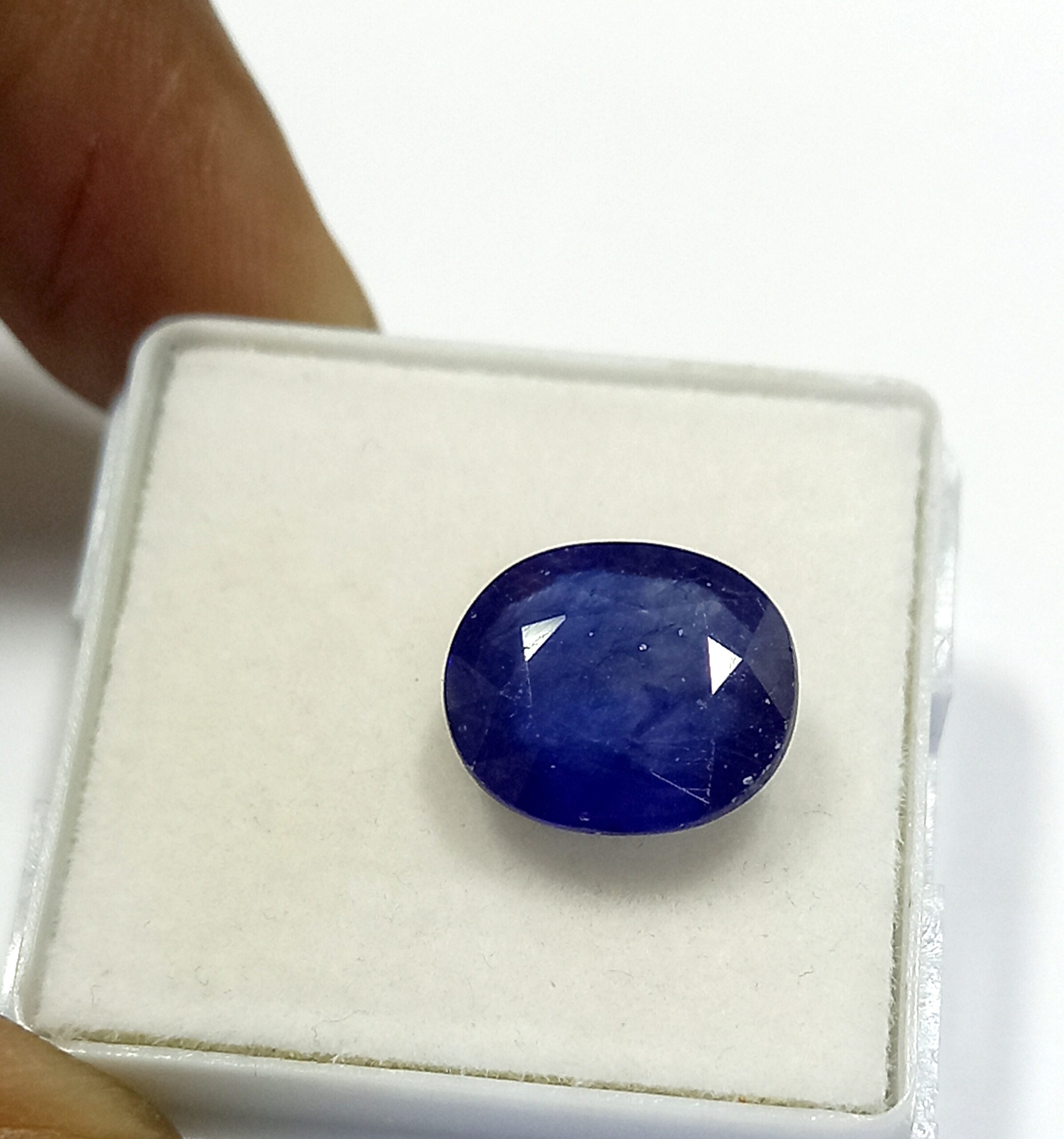 Natural blue sapphire gemstone 8