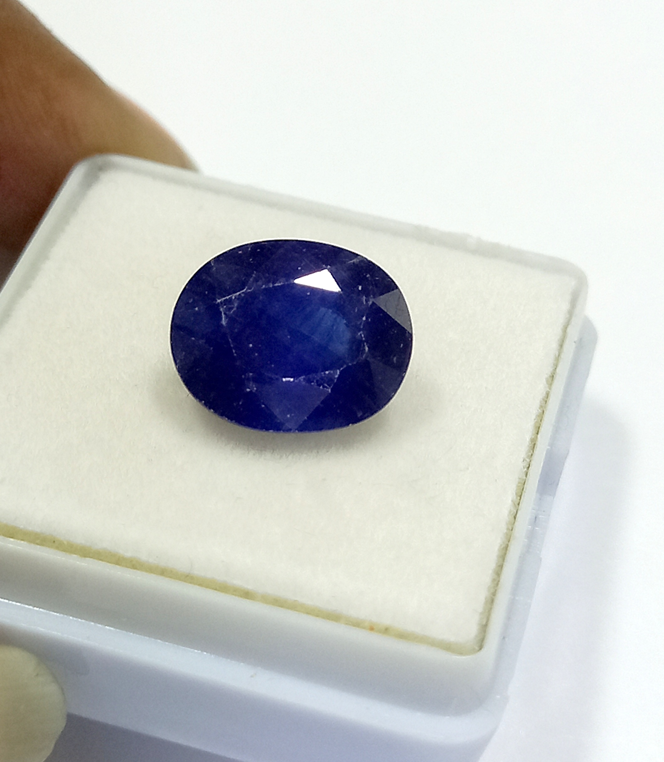 NATURAL BLUE SAPPHIRE GEMSTONE 8 Natural blue sapphire gemstone 8