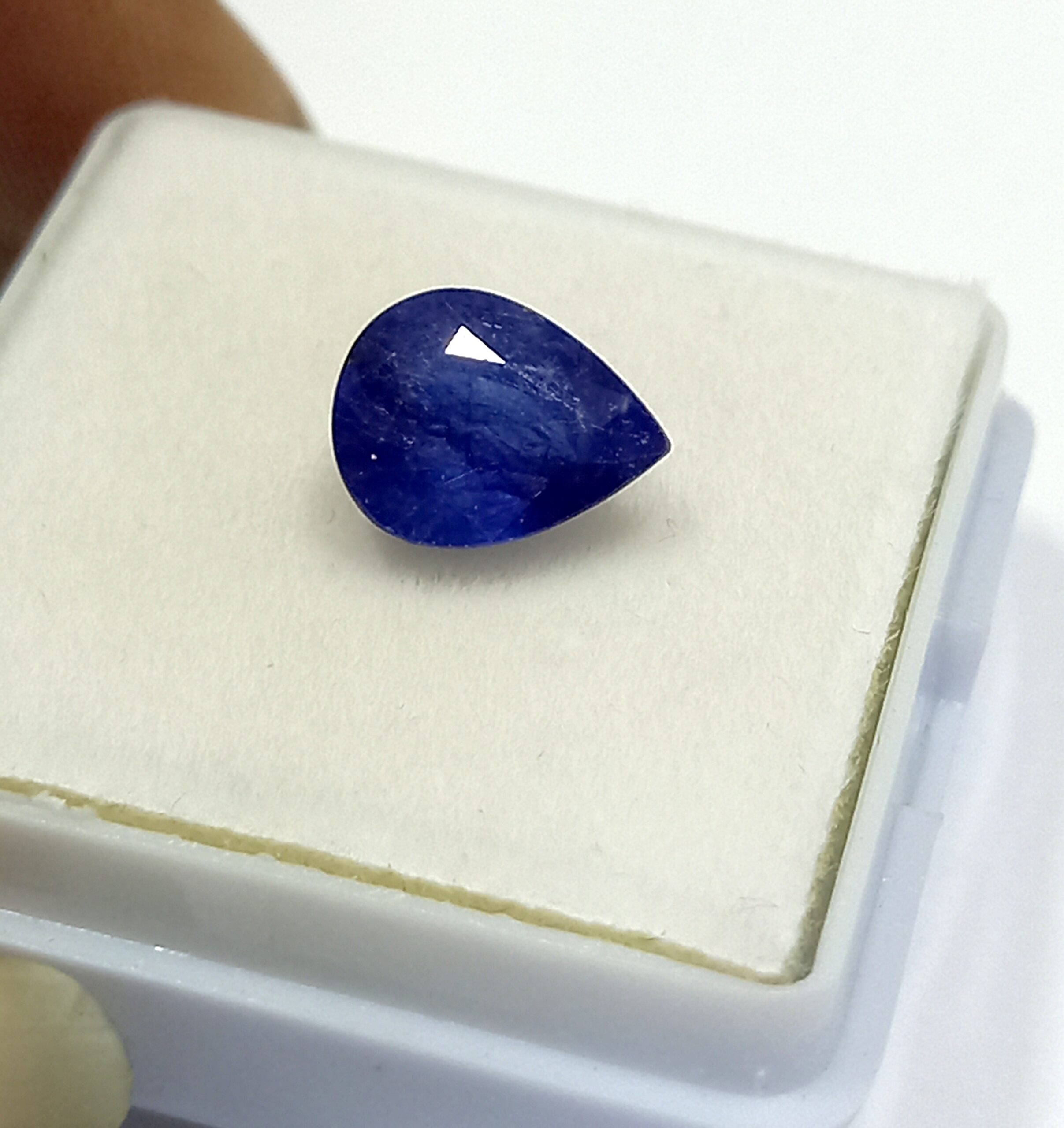Natural blue sapphire gemstone 8