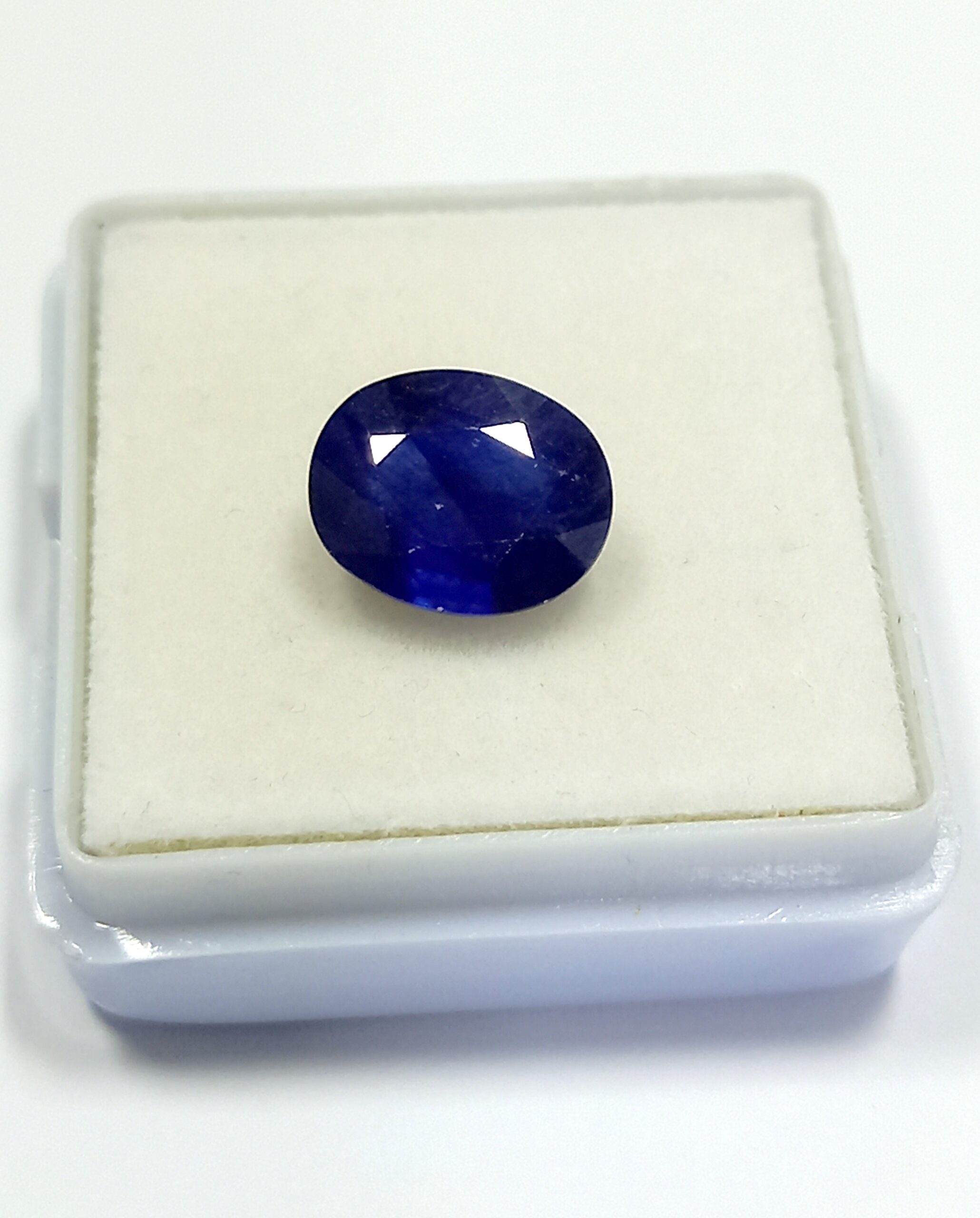 Natural blue sapphire gemstone 8