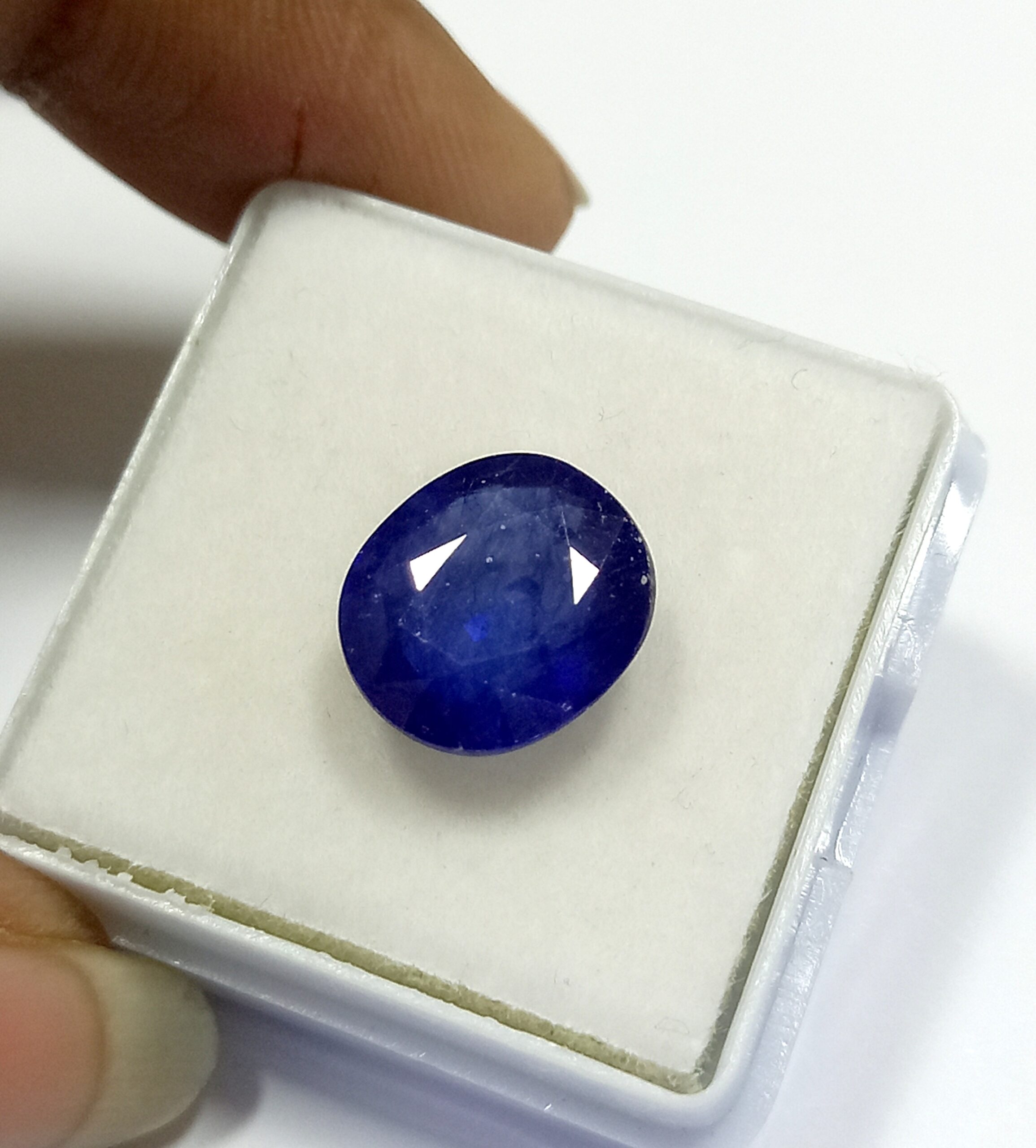 Natural blue sapphire gemstone 9