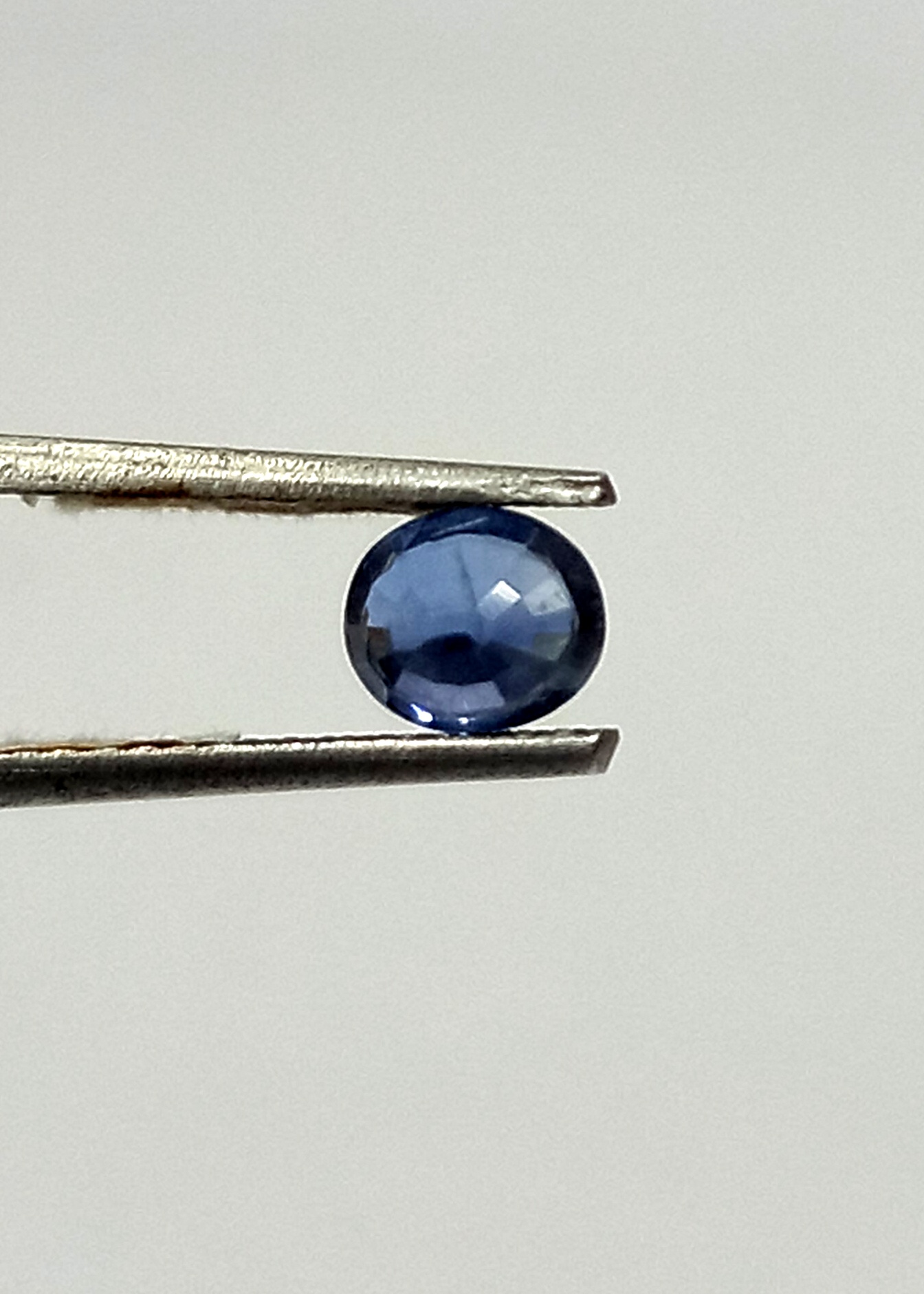 Natural blue sapphire gemstone 0.67 cts 6