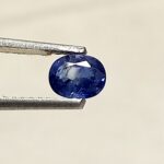 Natural blue sapphire gemstone 0.68 cts 3