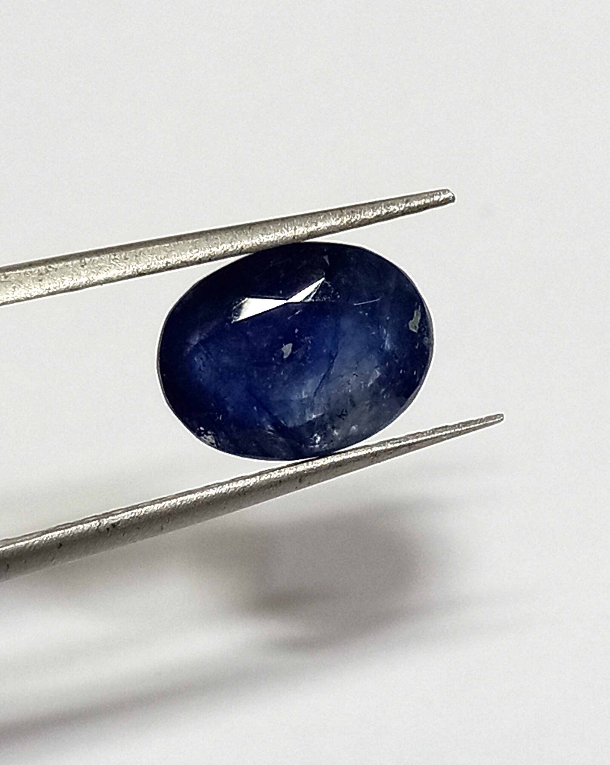 Natural blue sapphire gemstone 2