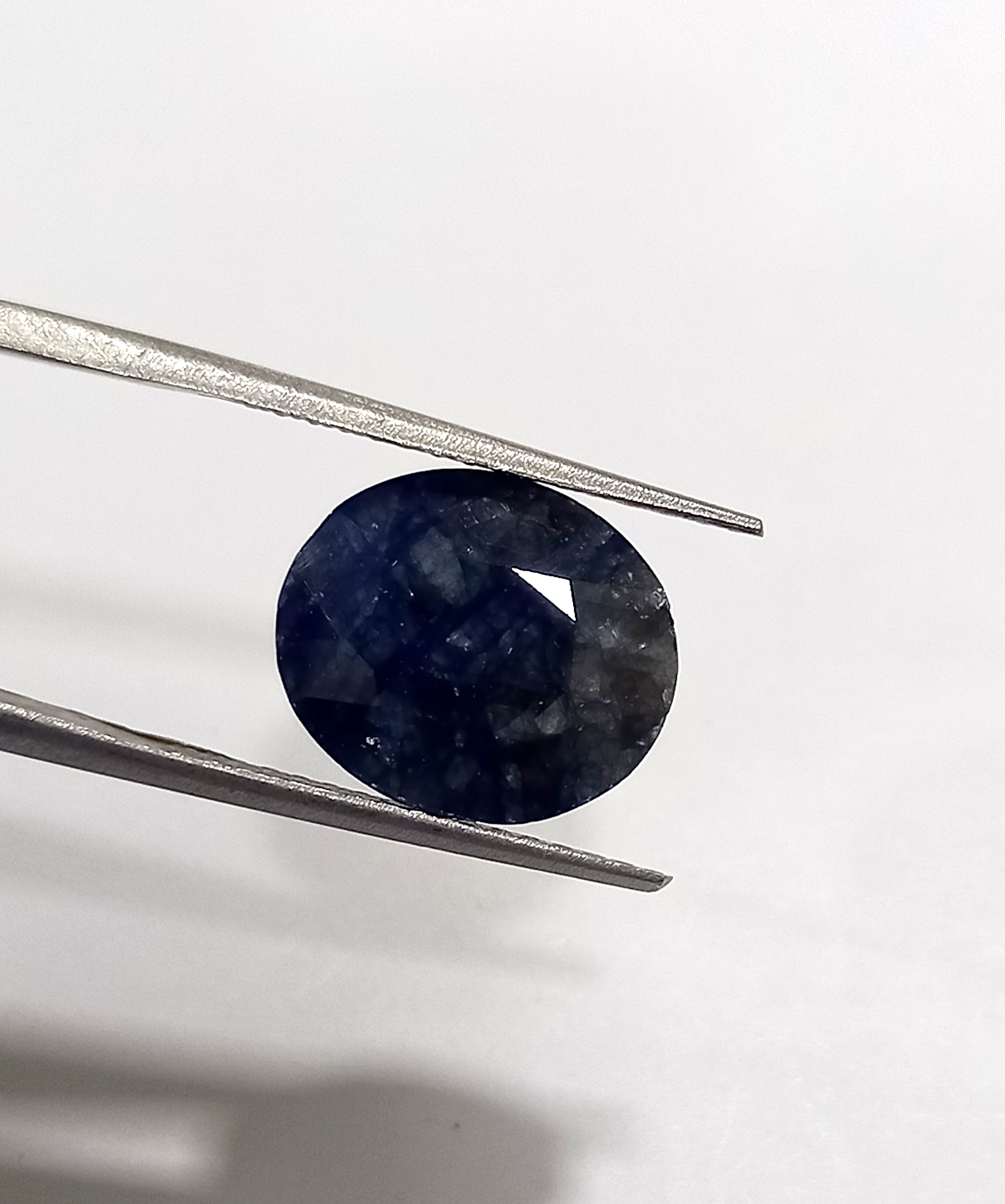 Natural blue sapphire gemstone 3