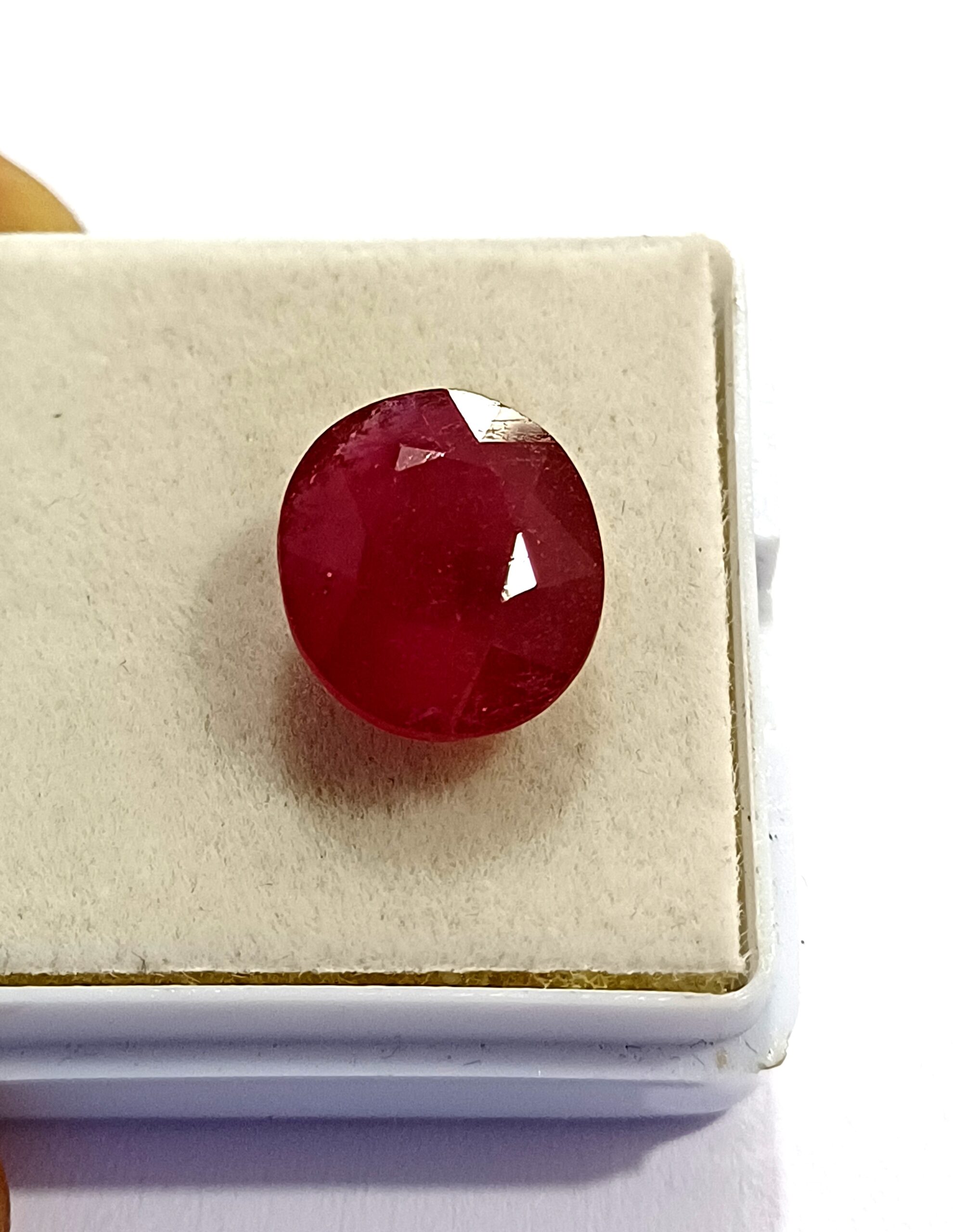 Natural Ruby gemstone (8) Natural ruby gemstone (8)