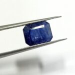 Natural blue sapphire gemstone 2