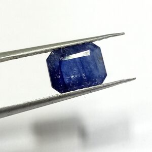 Natural blue sapphire gemstone 2
