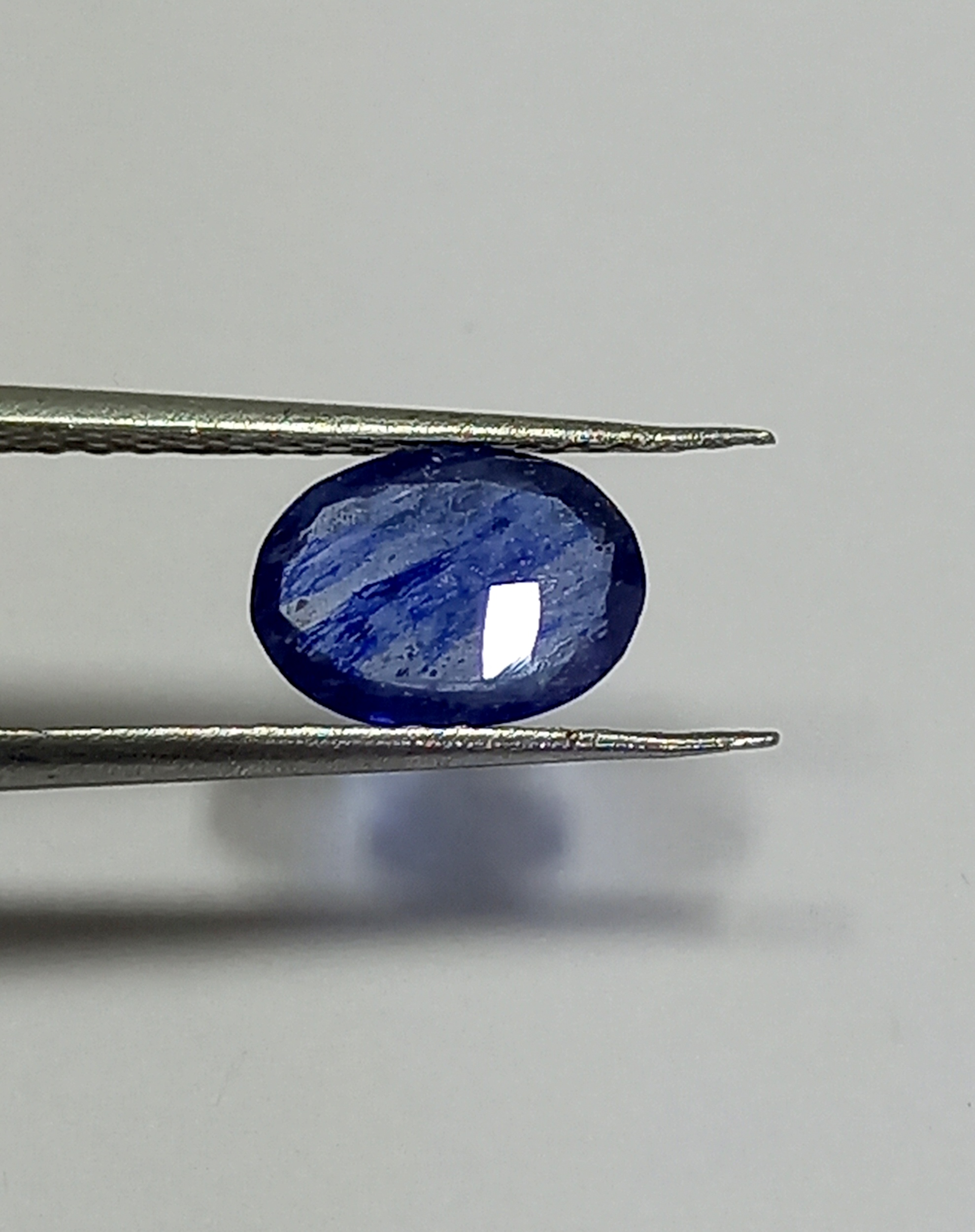 Natural blue sapphire gemstone 4