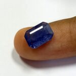 Natural blue sapphire gemstone 4